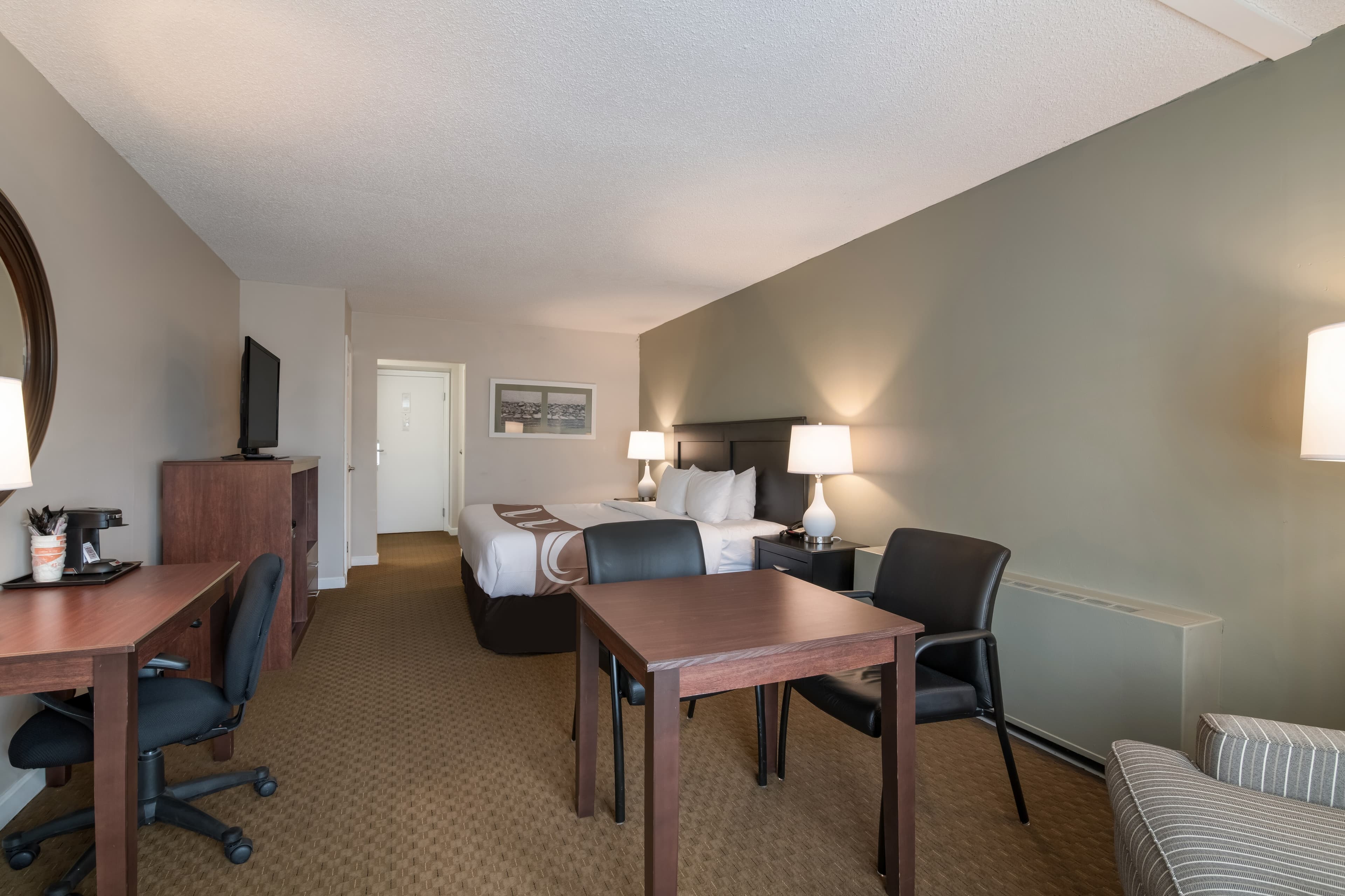 Quality Inn & Suites Auburn I-95 - Image 5