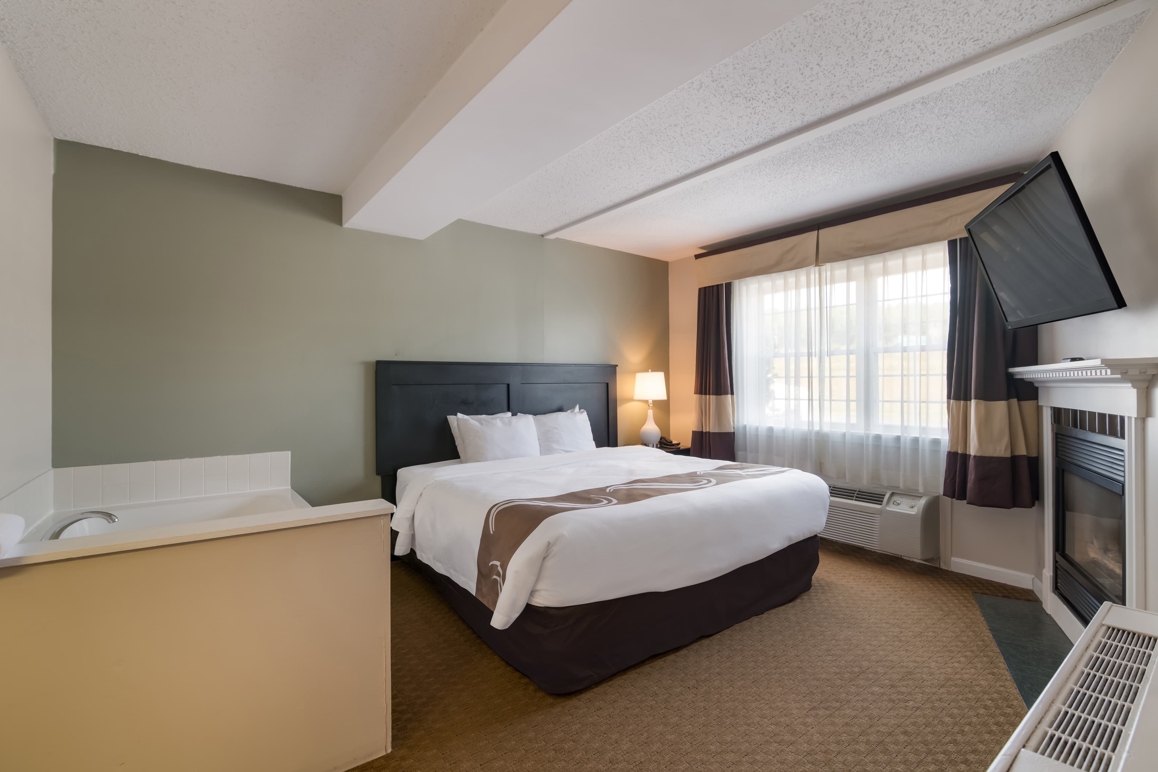 Quality Inn & Suites Auburn I-95 — 26