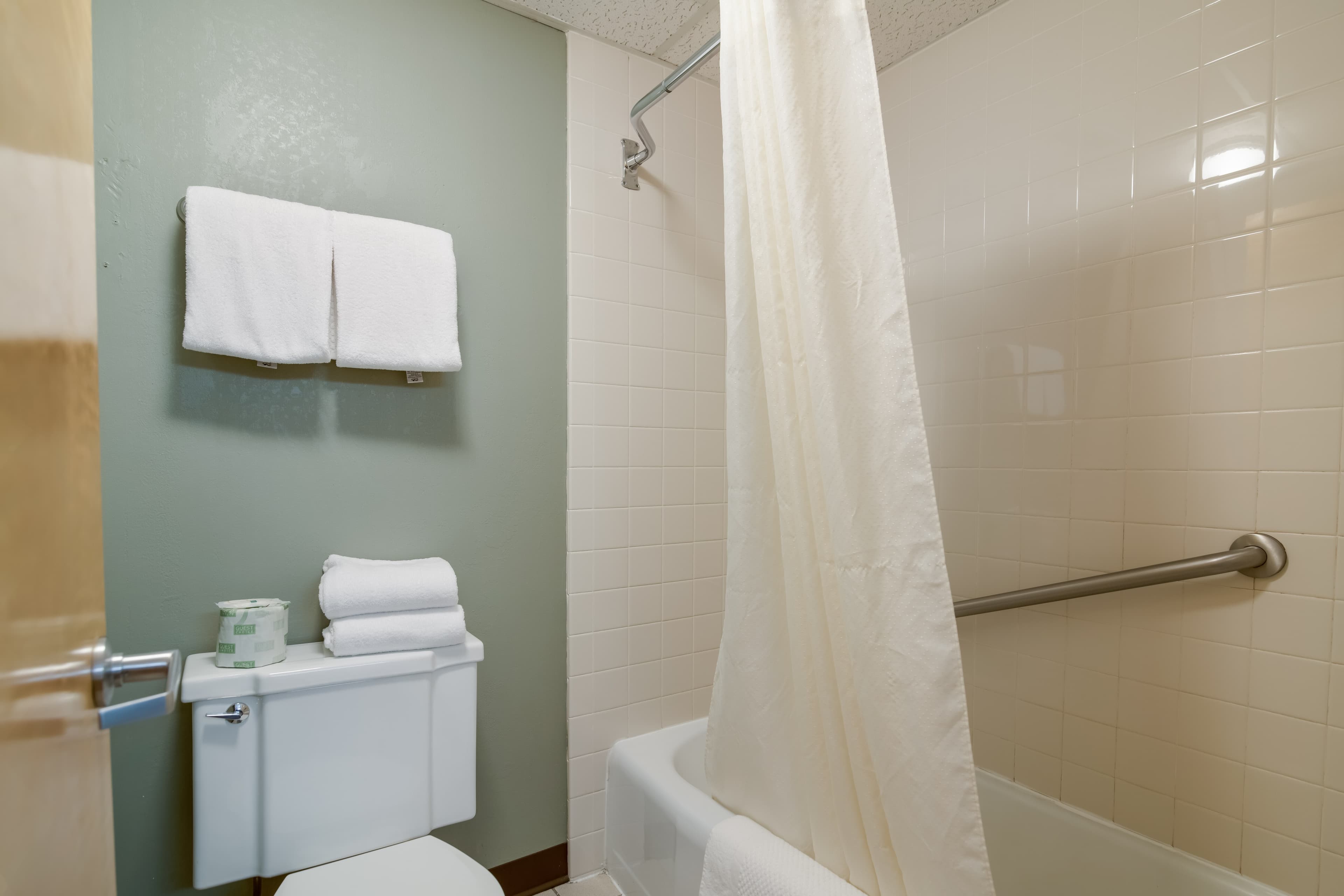 Quality Inn & Suites Auburn I-95 — 7