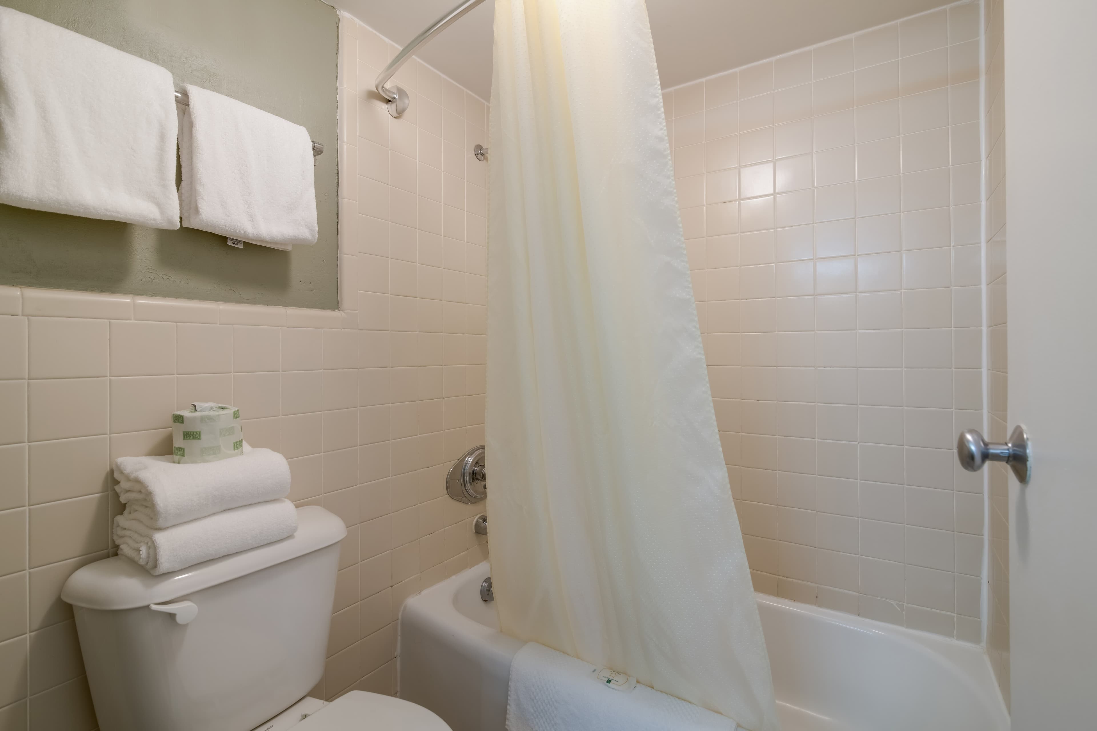 Quality Inn & Suites Auburn I-95 — 8
