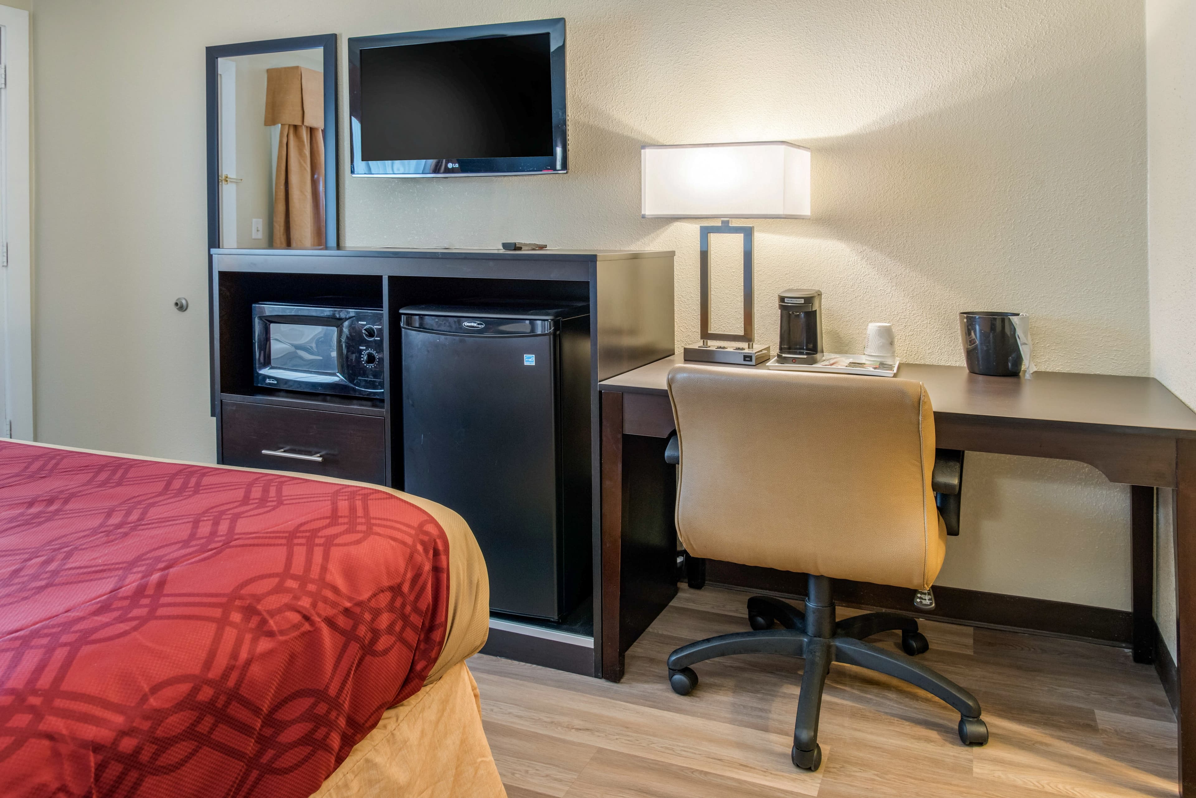 Econo Lodge Freeport - Brunswick Area - Image 3