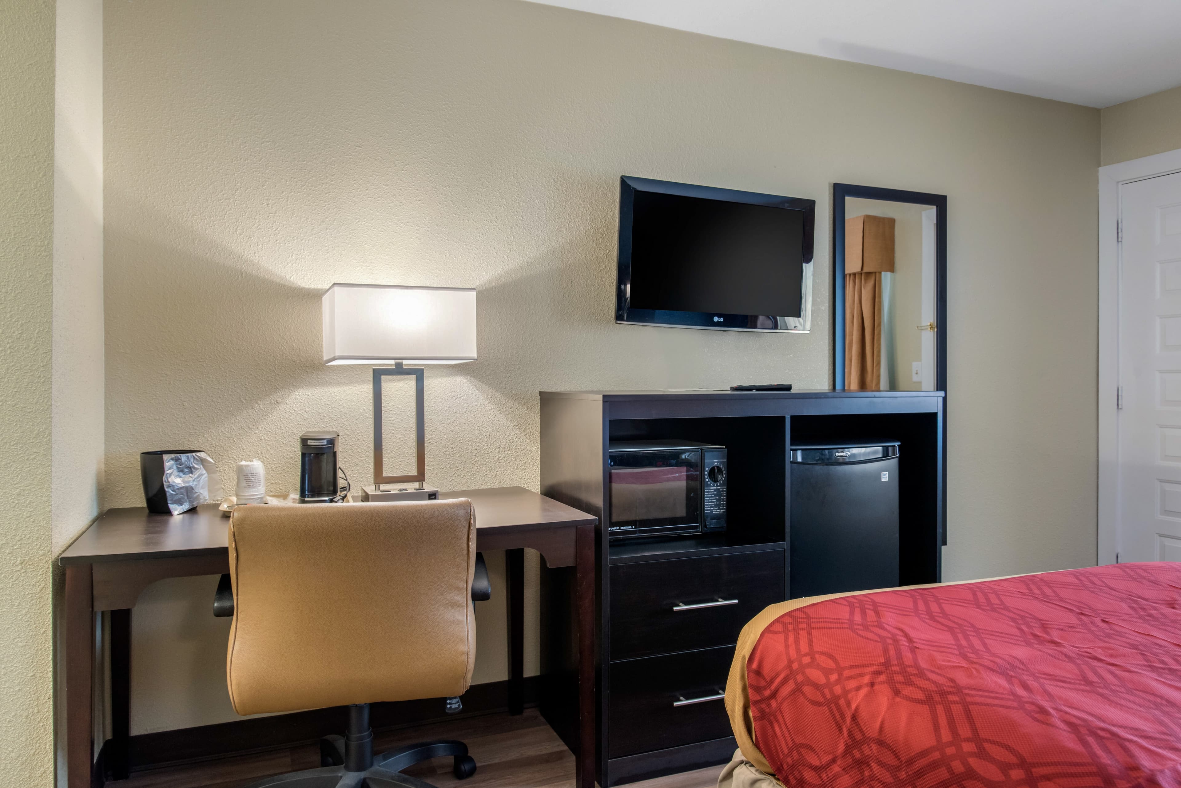 Econo Lodge Freeport - Brunswick Area — 6