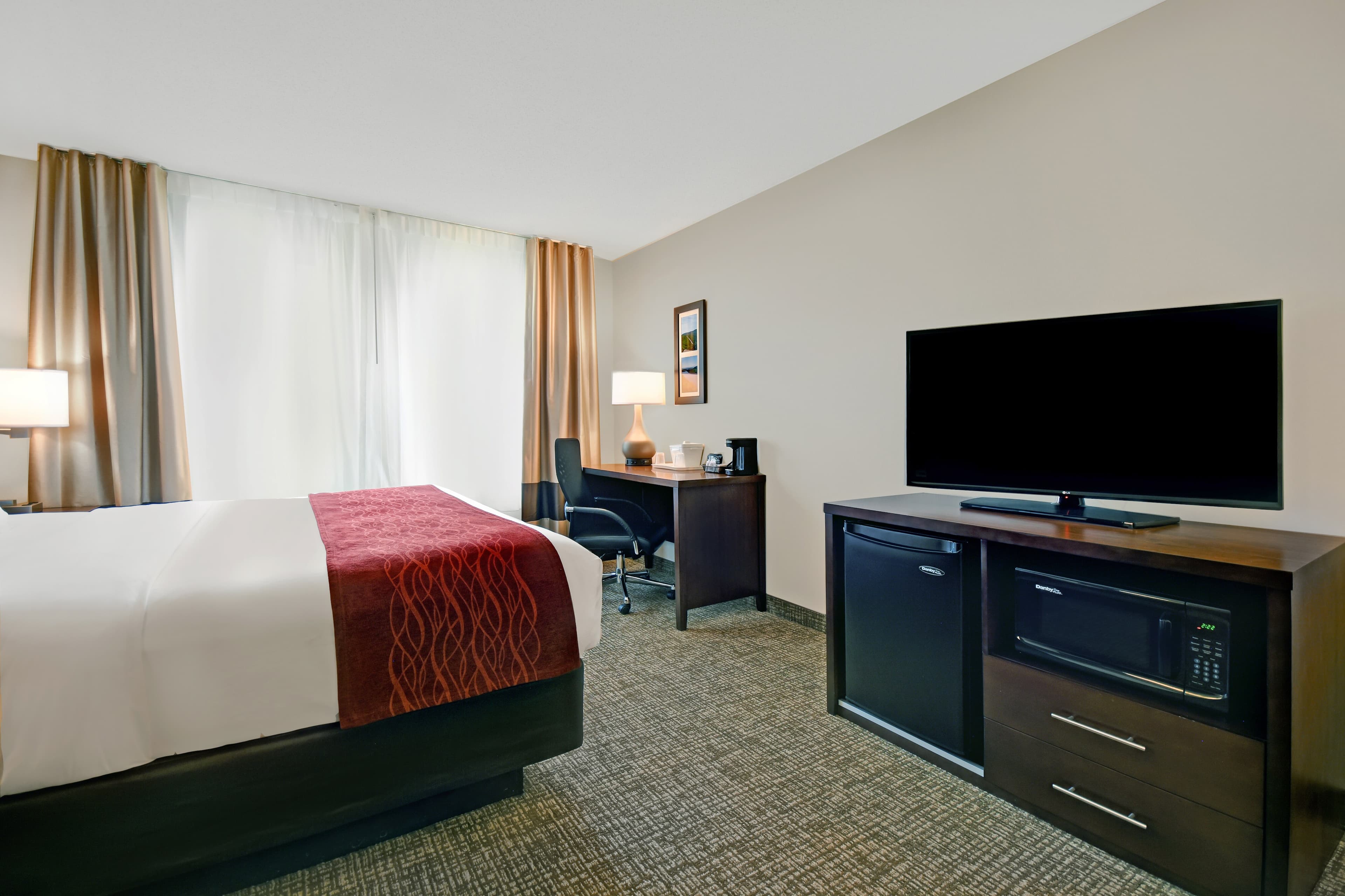 Comfort Inn & Suites Wilton - Image 2