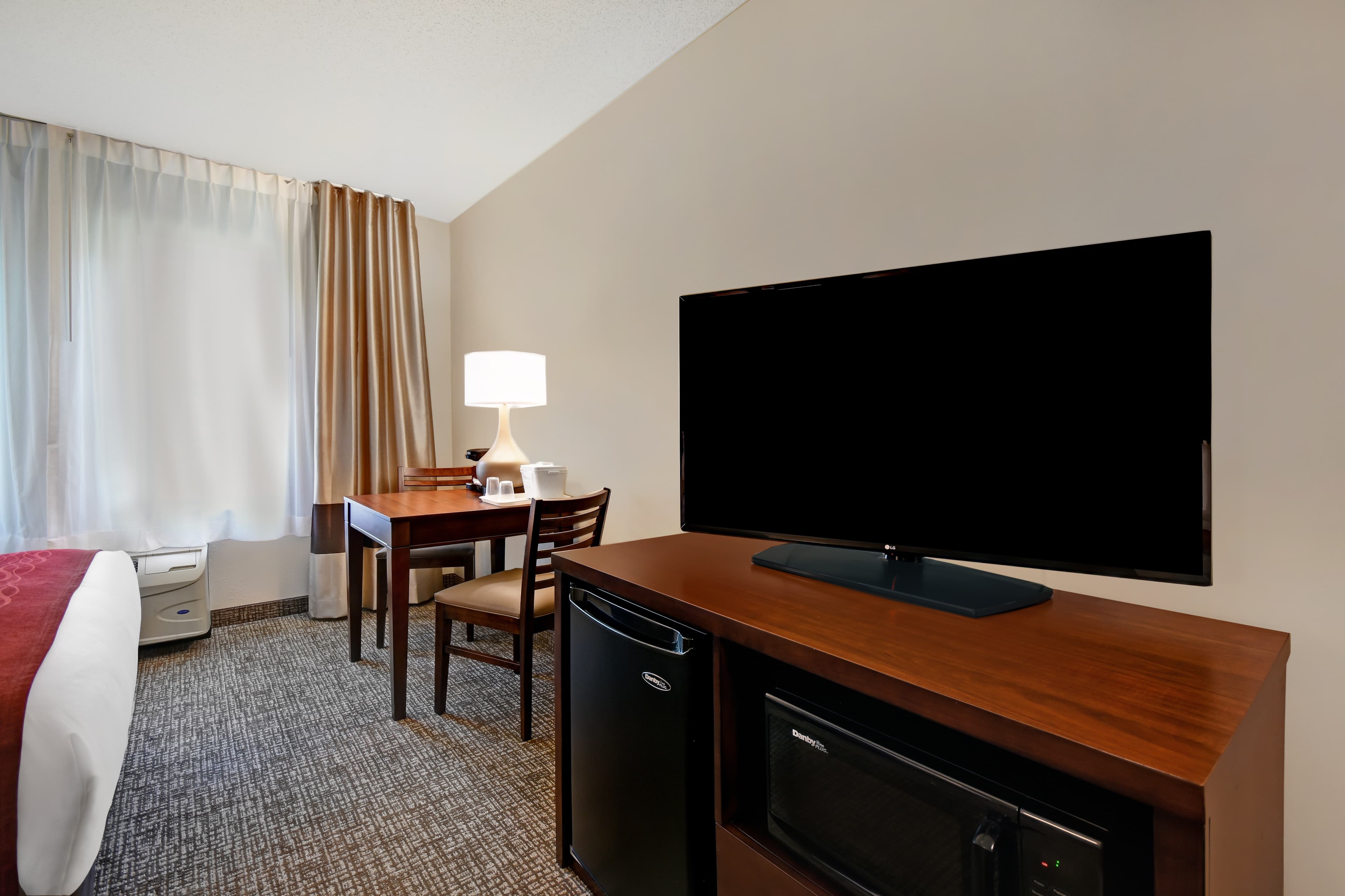 Comfort Inn & Suites Wilton — 11