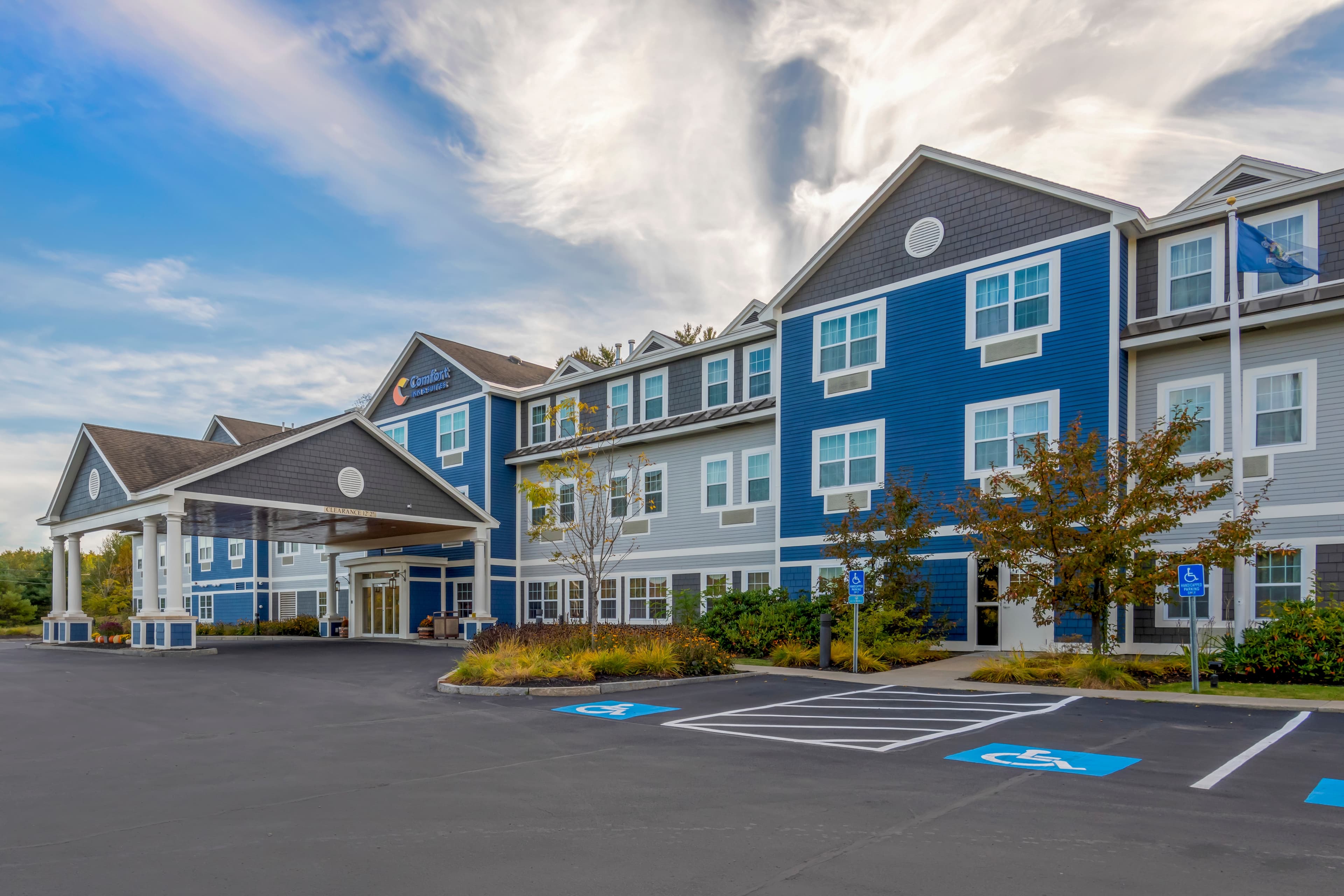 Comfort Inn & Suites Wilton - Image 1