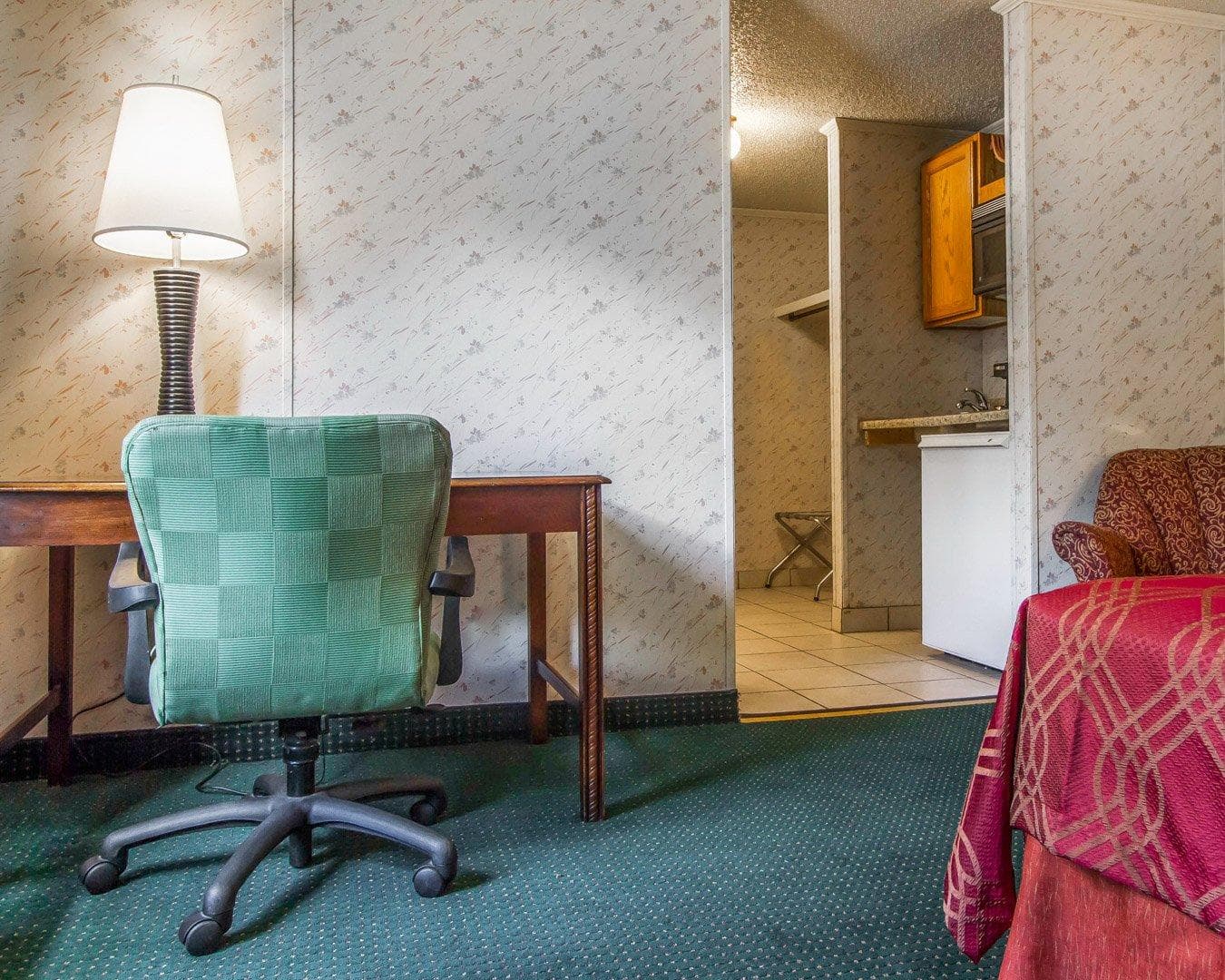 Rodeway Inn & Suites Brunswick near Hwy 1 — 7
