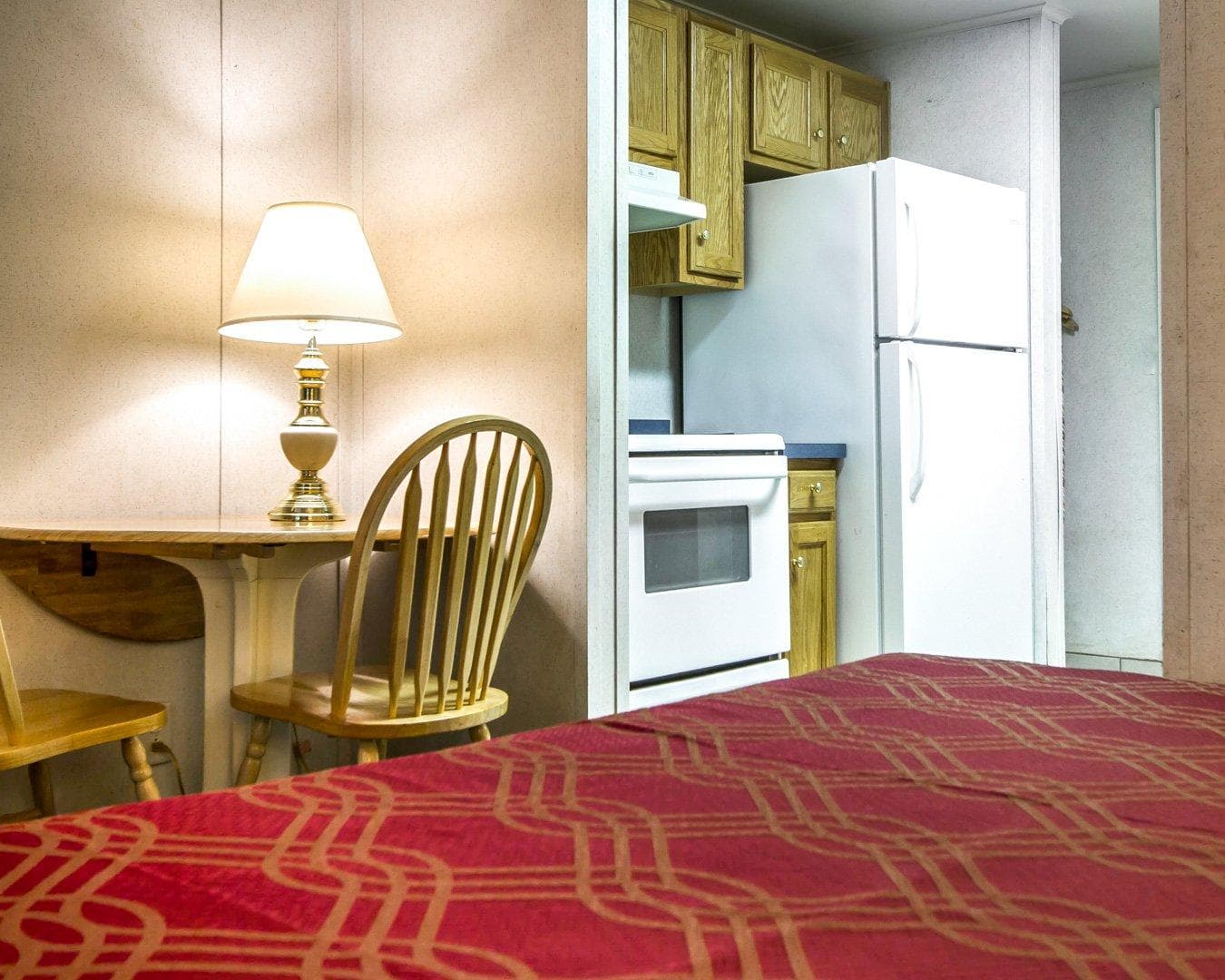 Rodeway Inn & Suites Brunswick near Hwy 1 — 21