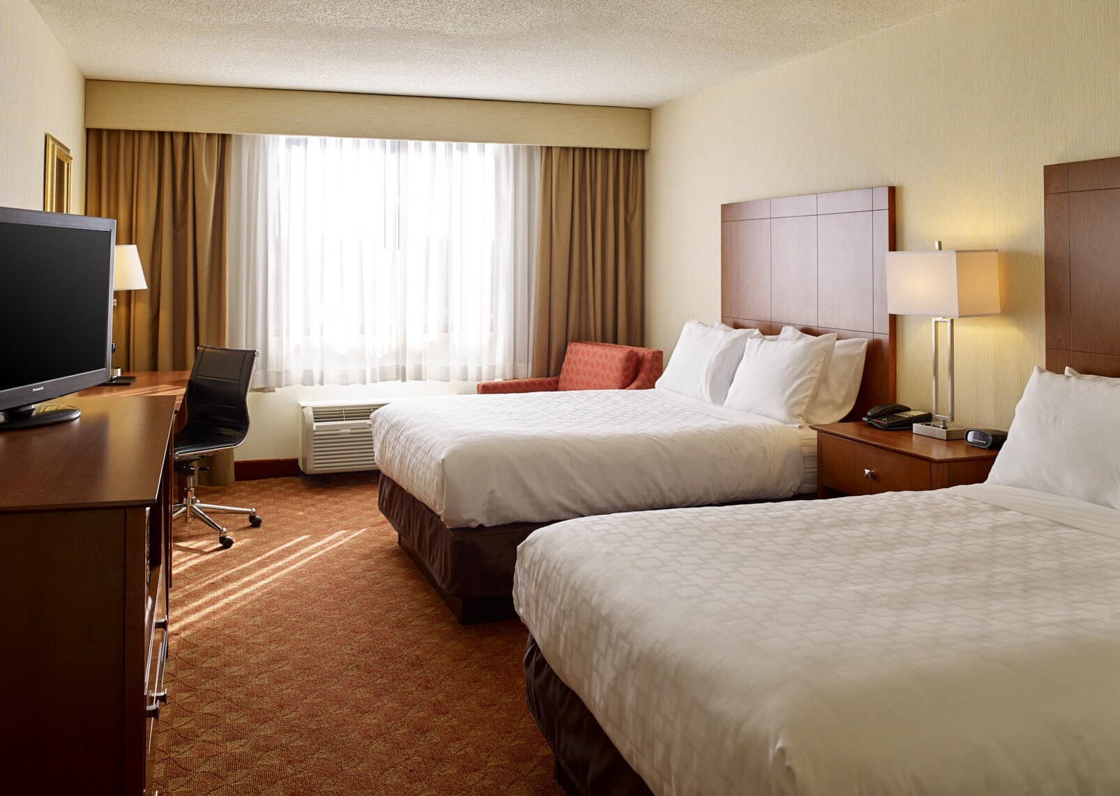Clarion Hotel Portland Airport ME - Image 2