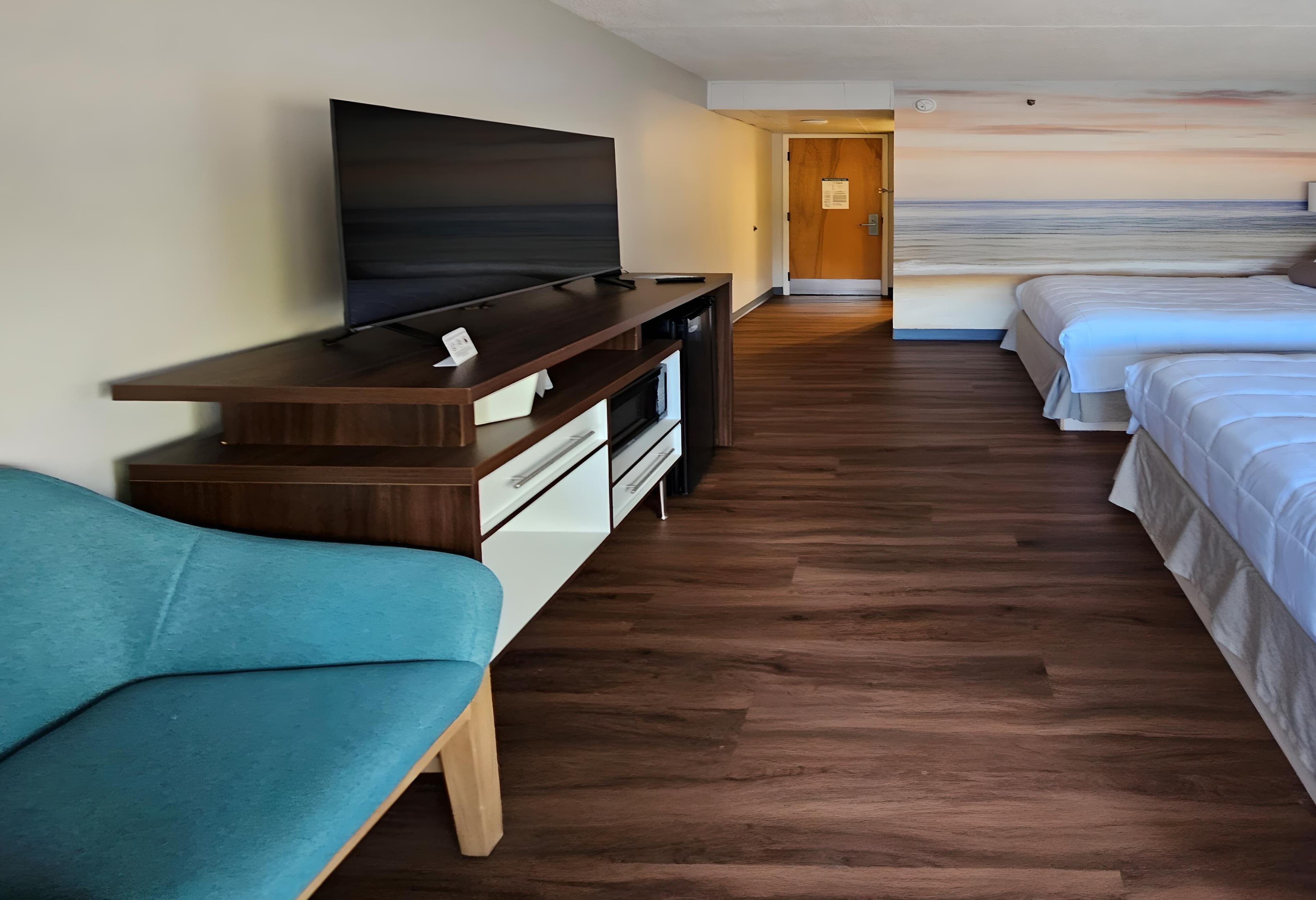 Clarion Pointe South Portland — 16