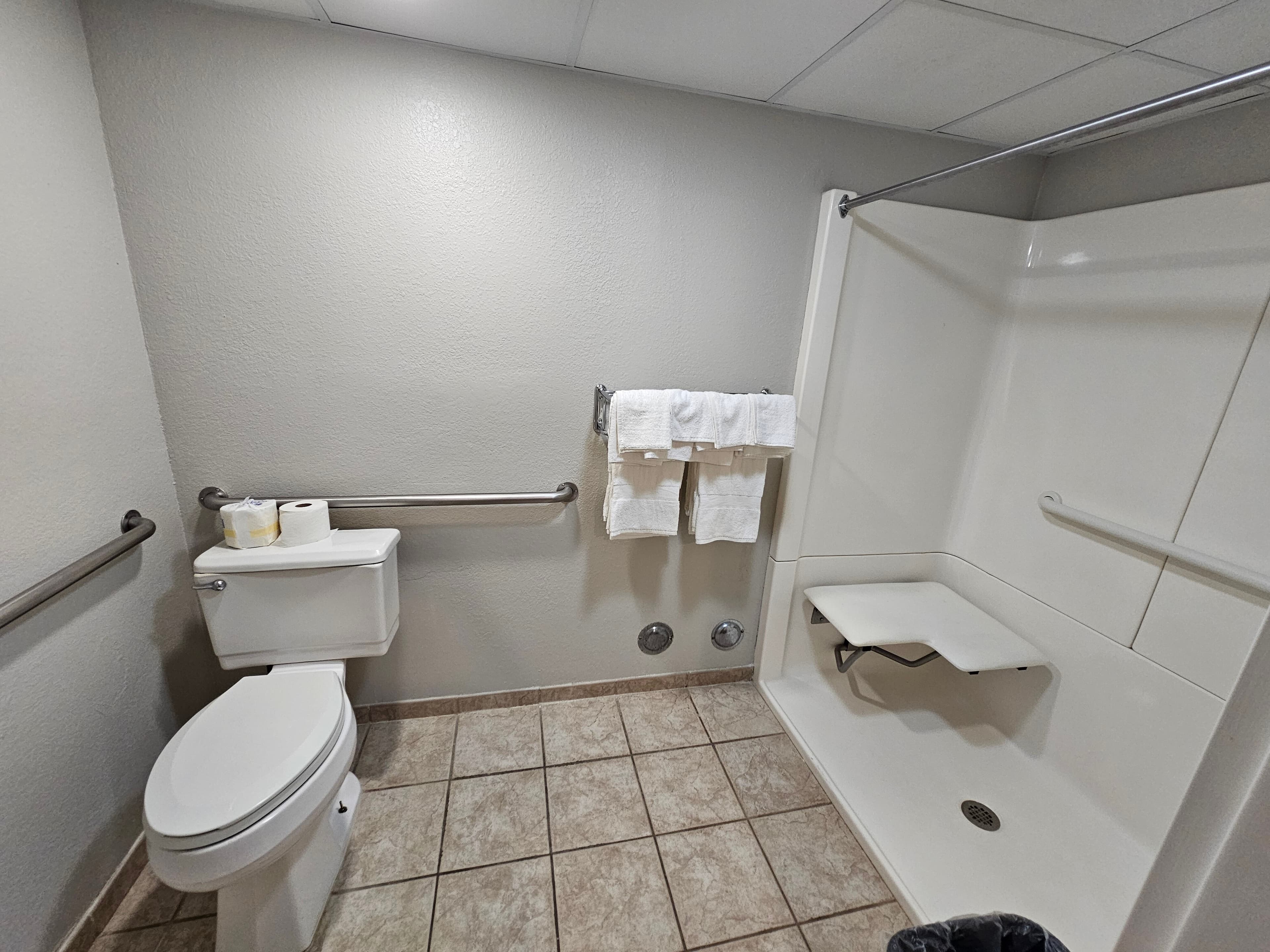 Clarion Pointe South Portland — 26