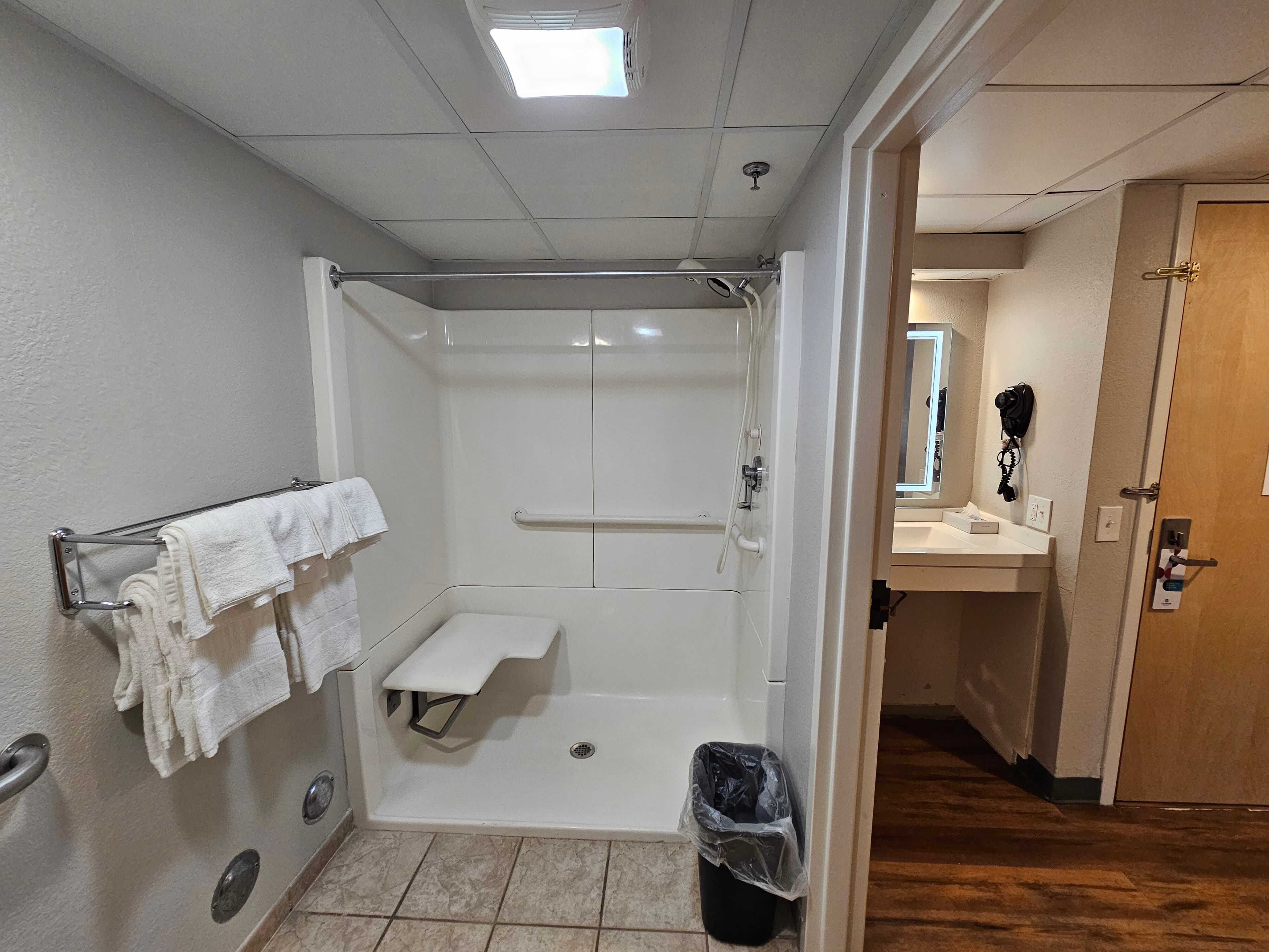 Clarion Pointe South Portland — 23