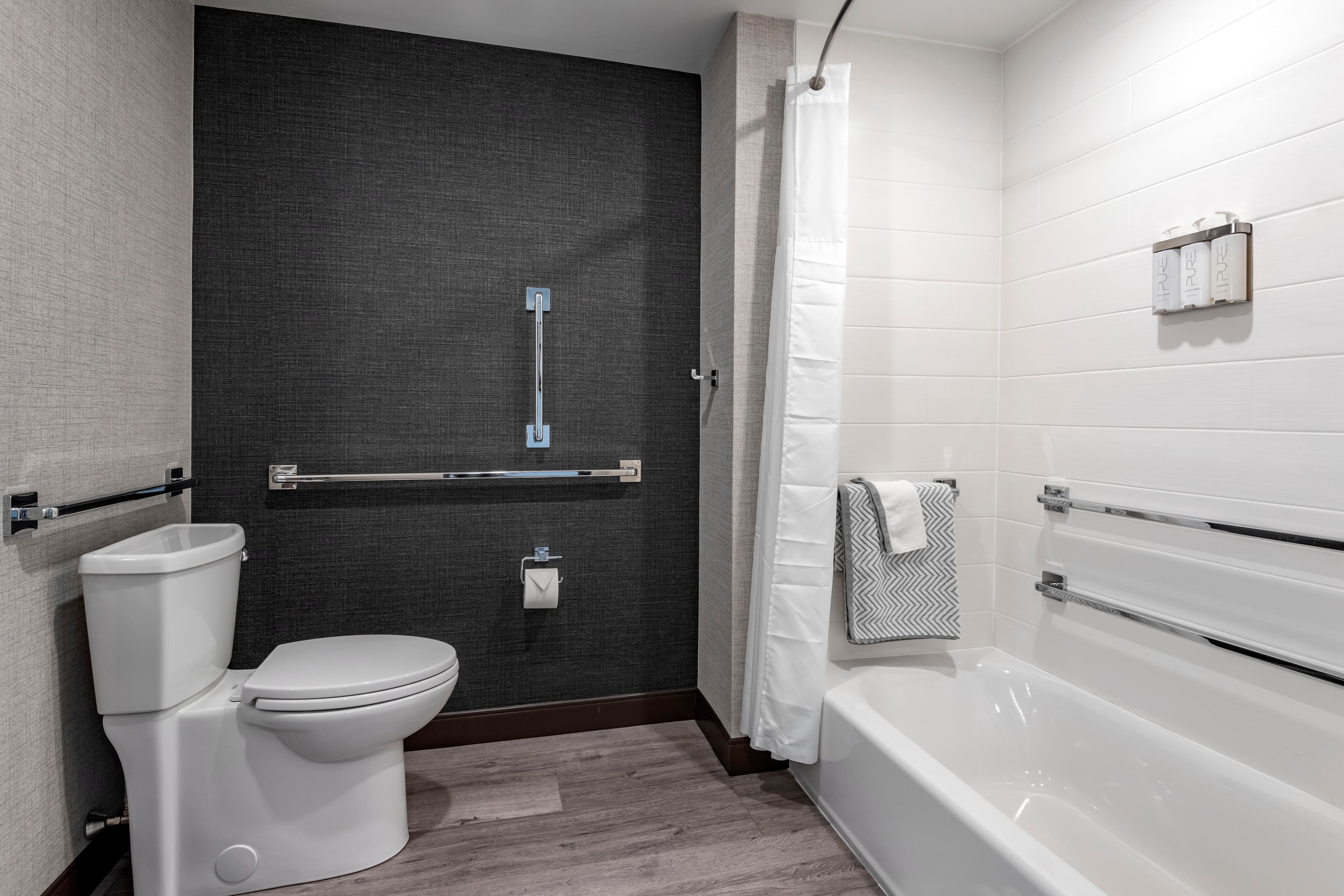 Cambria Hotel Portland Downtown Old Port - Image 5