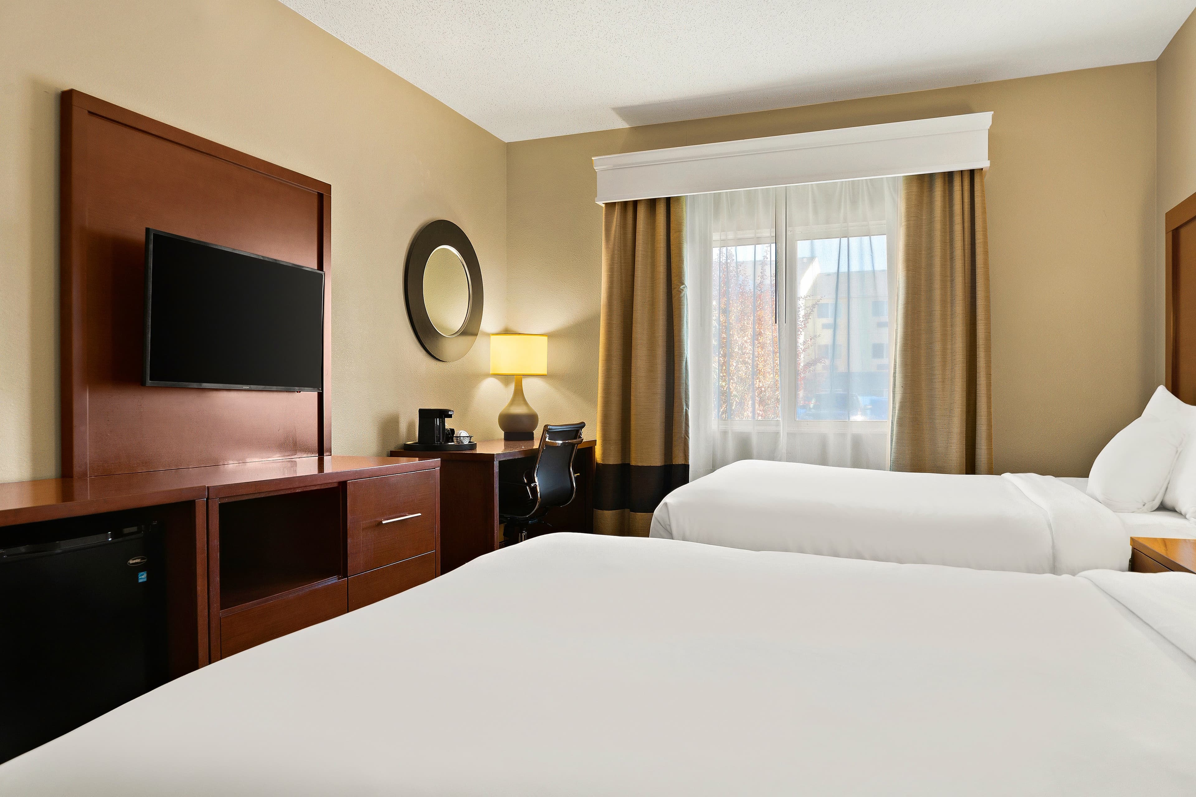 Comfort Suites Saginaw North — 5