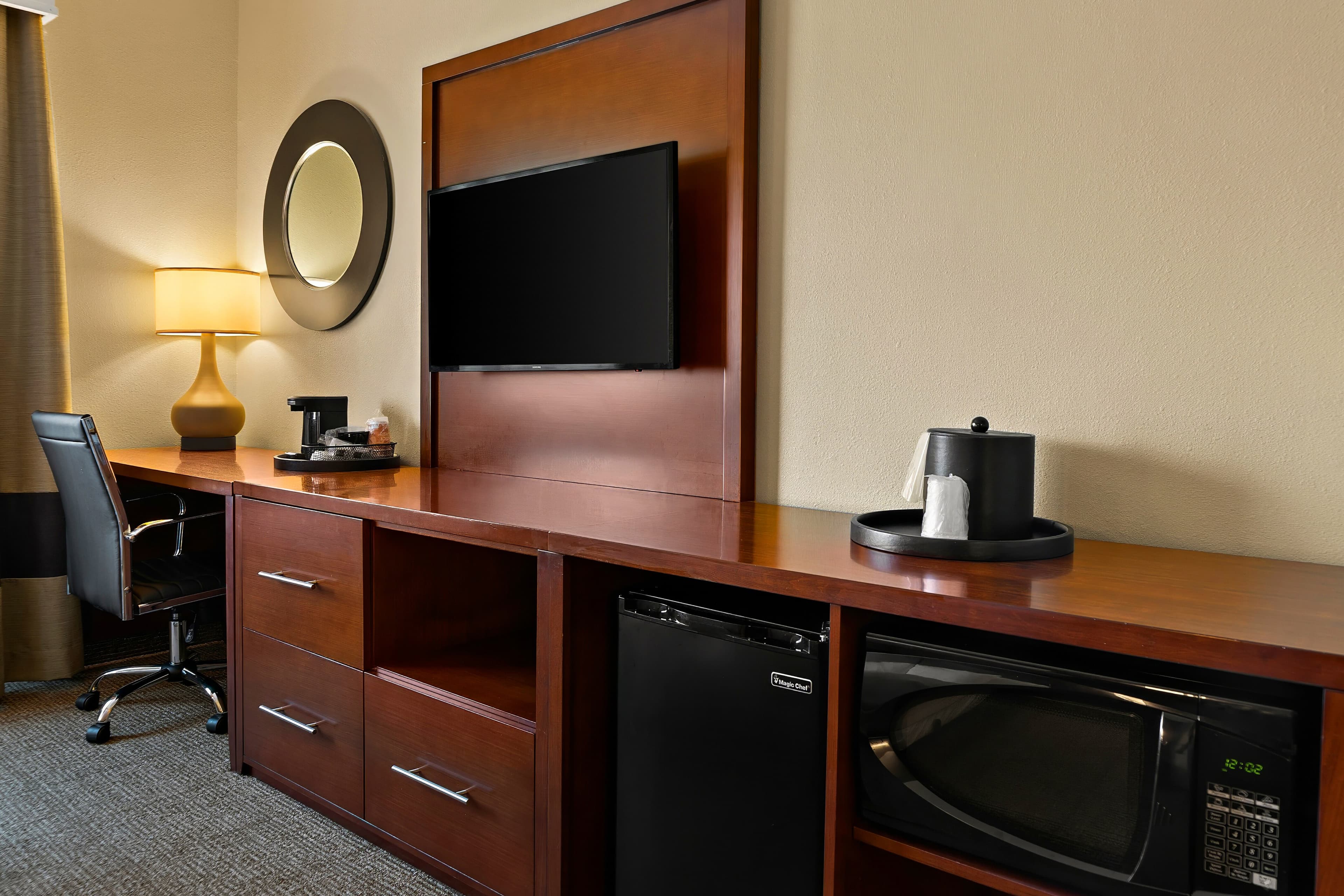 Comfort Suites Saginaw North — 19