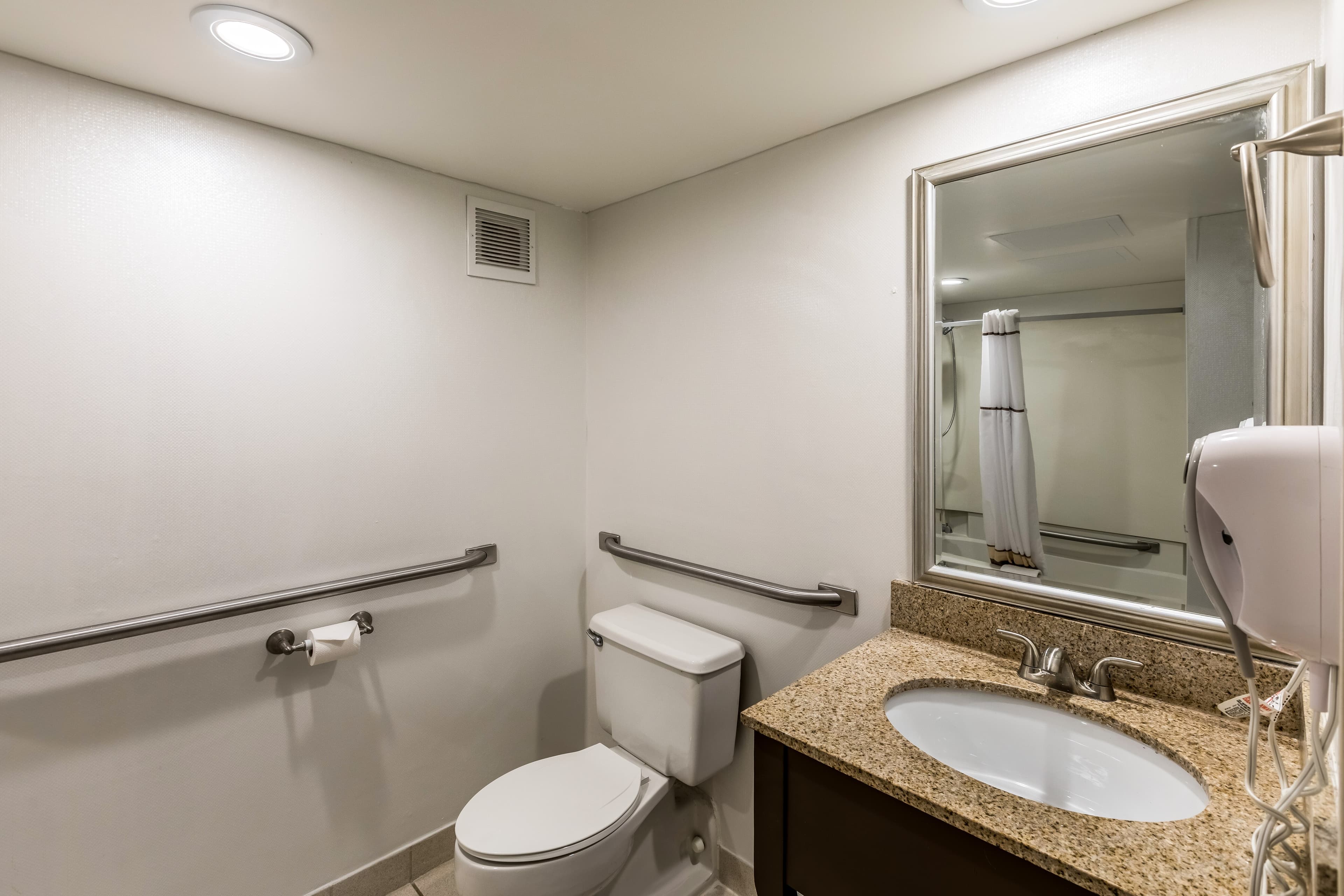 Quality Inn University — 7
