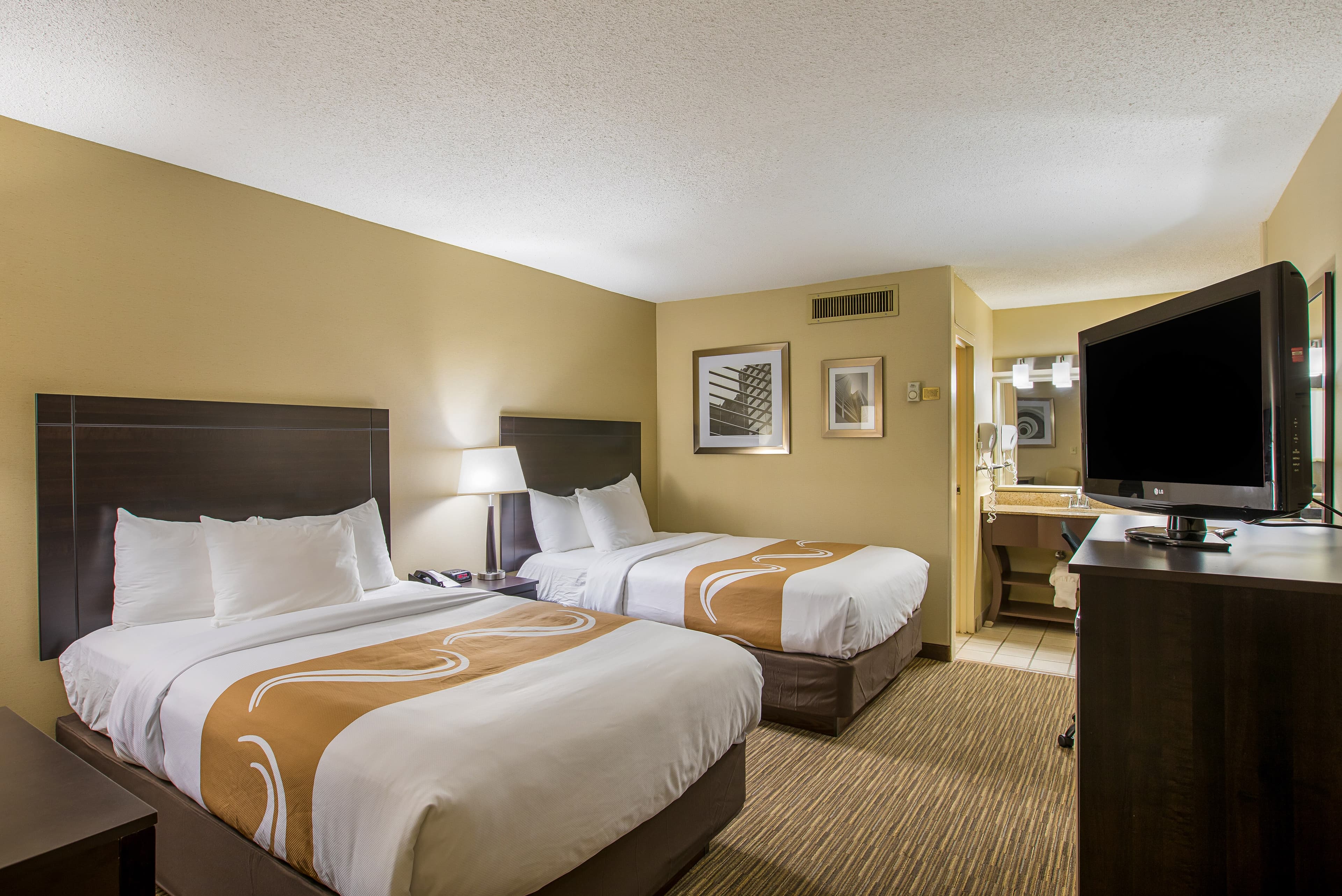 Quality Inn University - Image 1