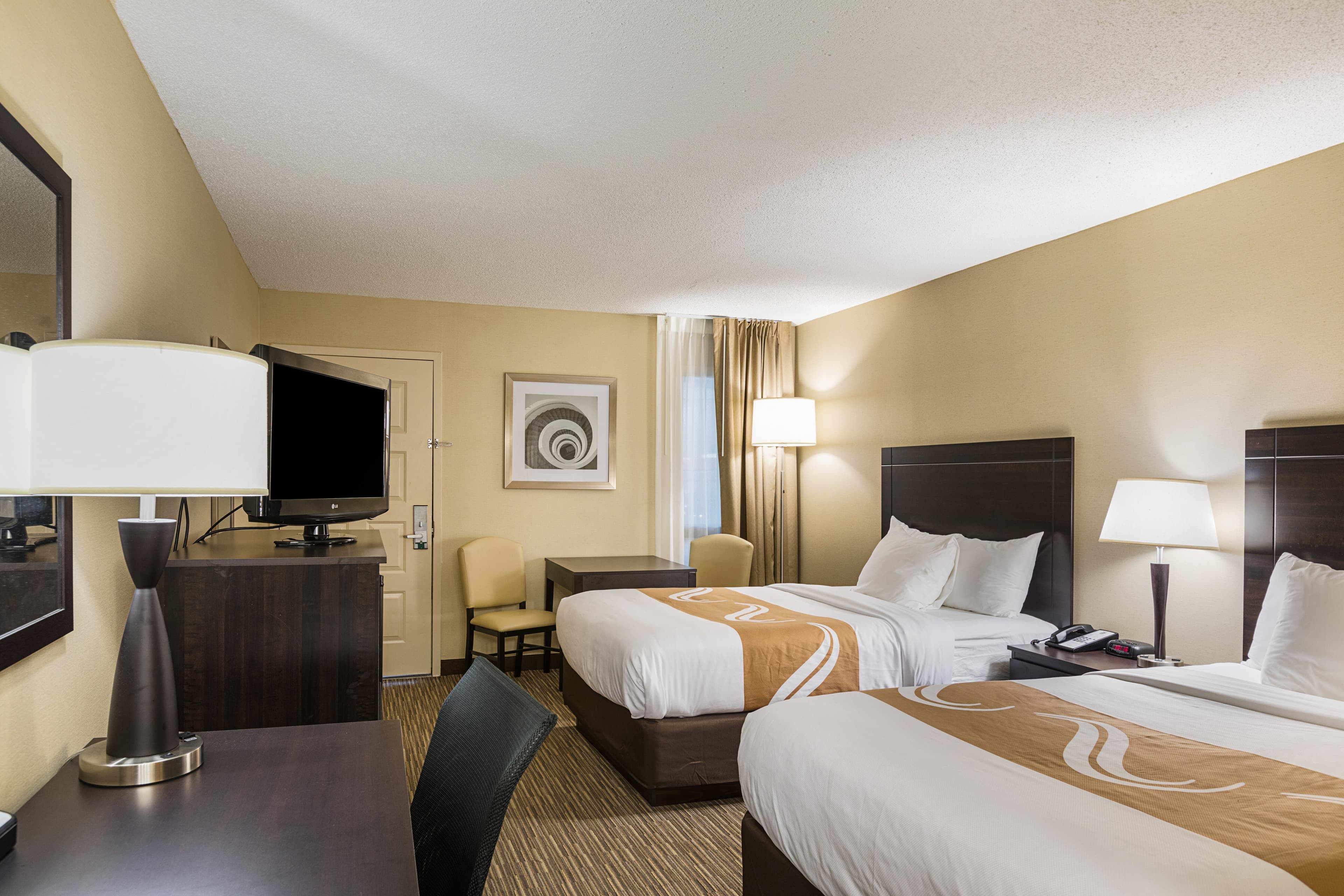 Quality Inn University - Image 4