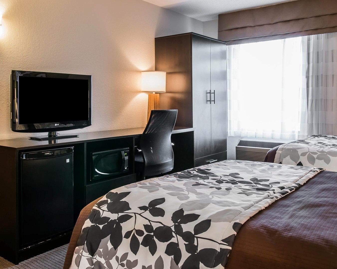 Sleep Inn Midland - Bay City West - Image 3