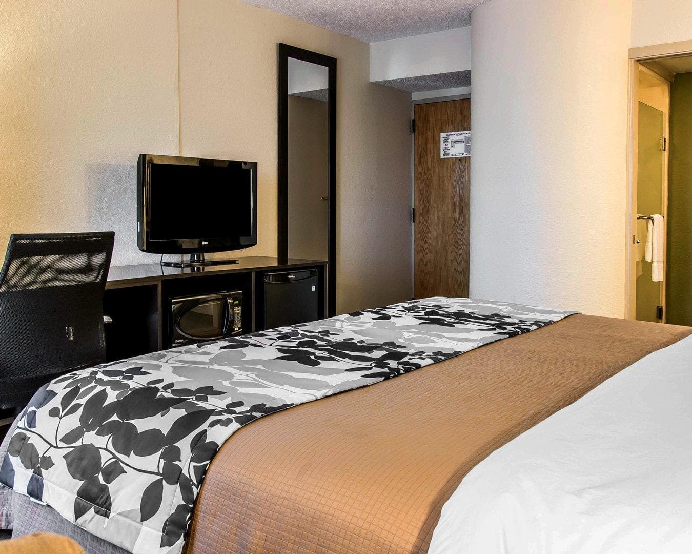 Sleep Inn Midland - Bay City West — 16