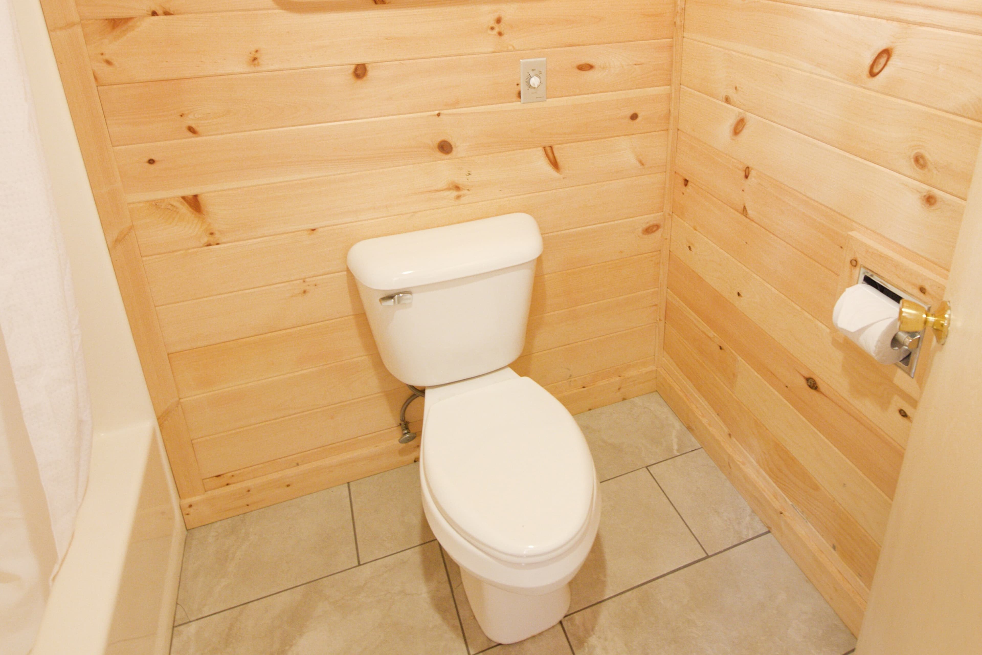 Quality Inn & Suites Mackinaw City Beachfront — 8