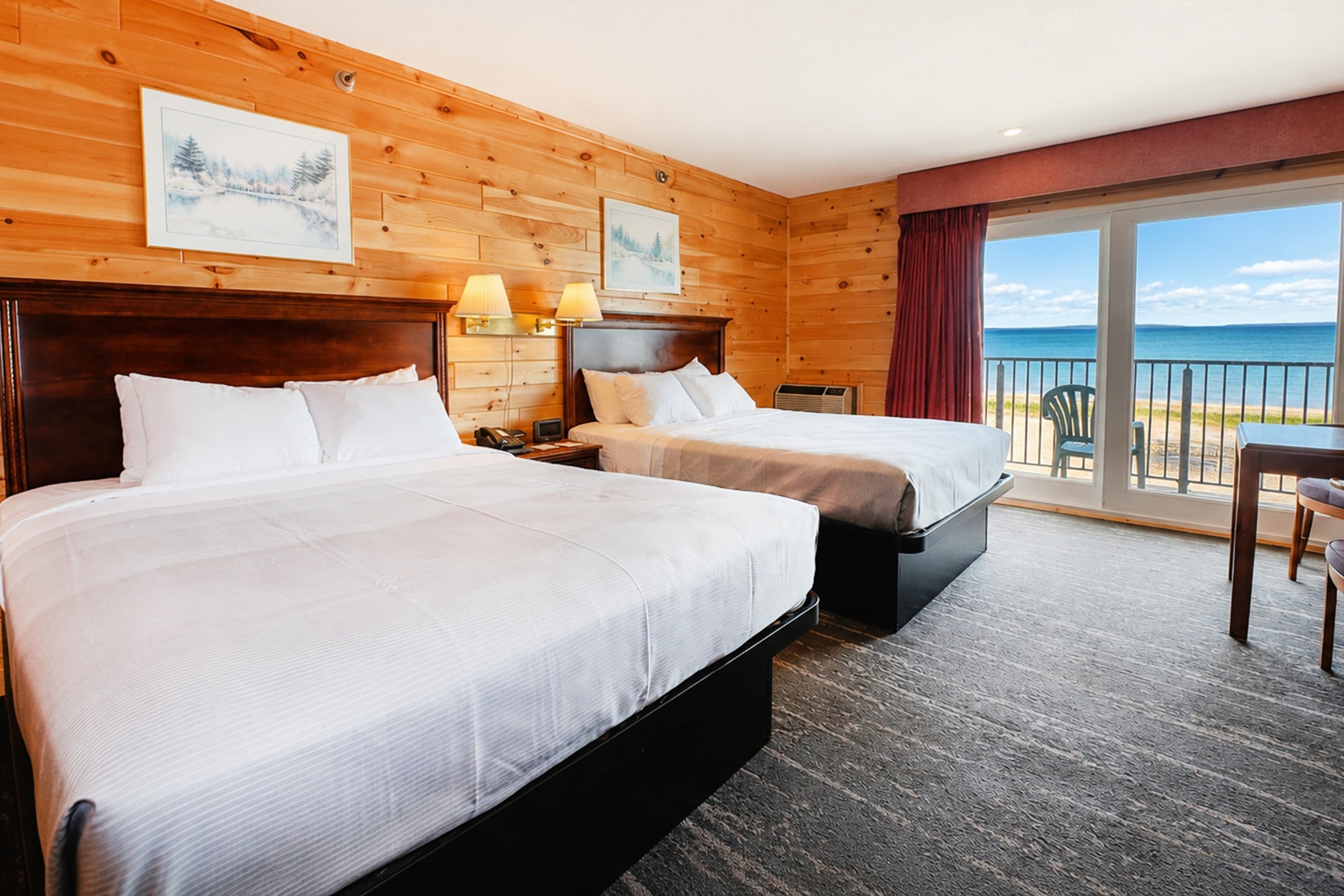 Quality Inn & Suites Mackinaw City Beachfront — 16