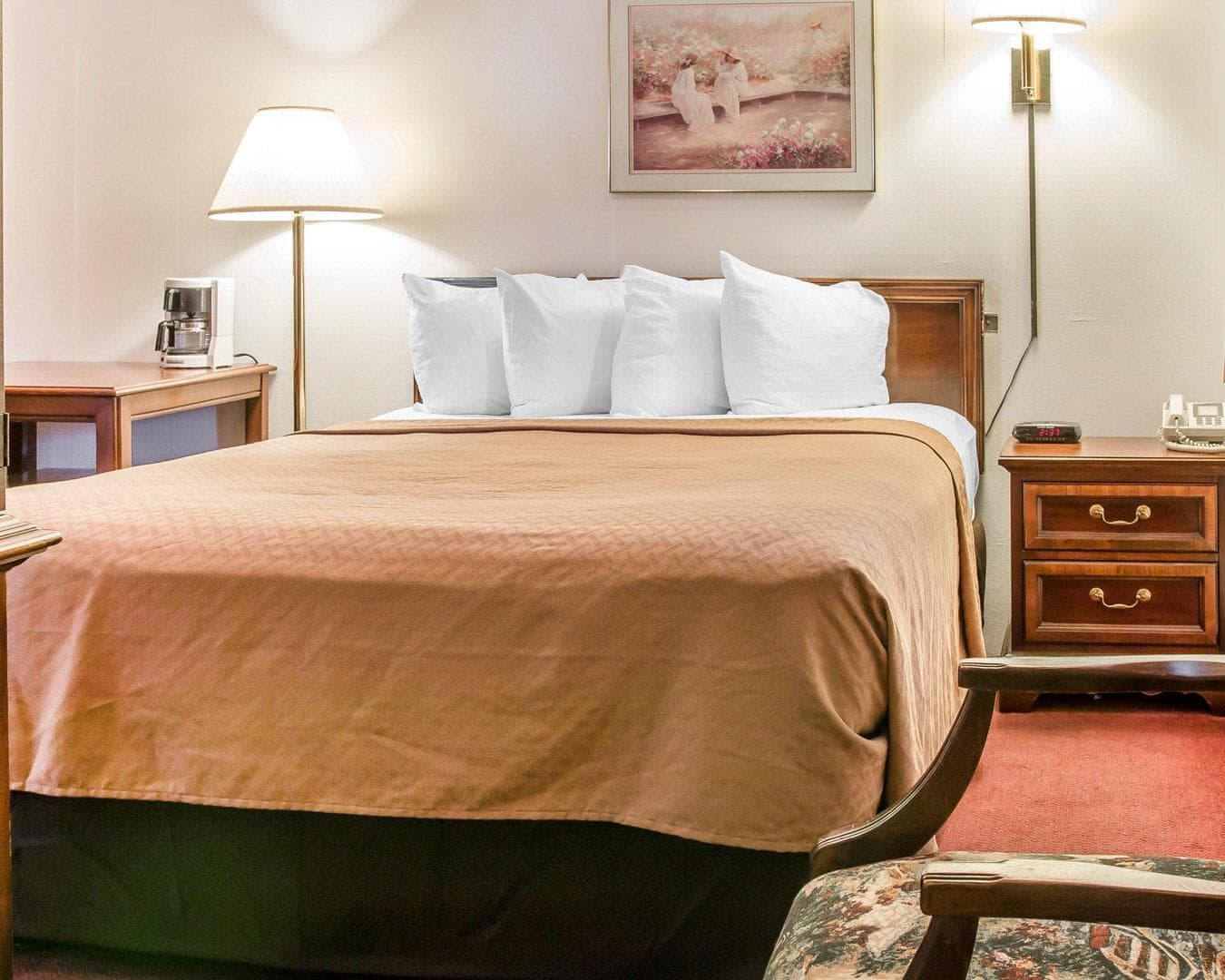 Quality Inn & Suites Mackinaw City Beachfront — 11