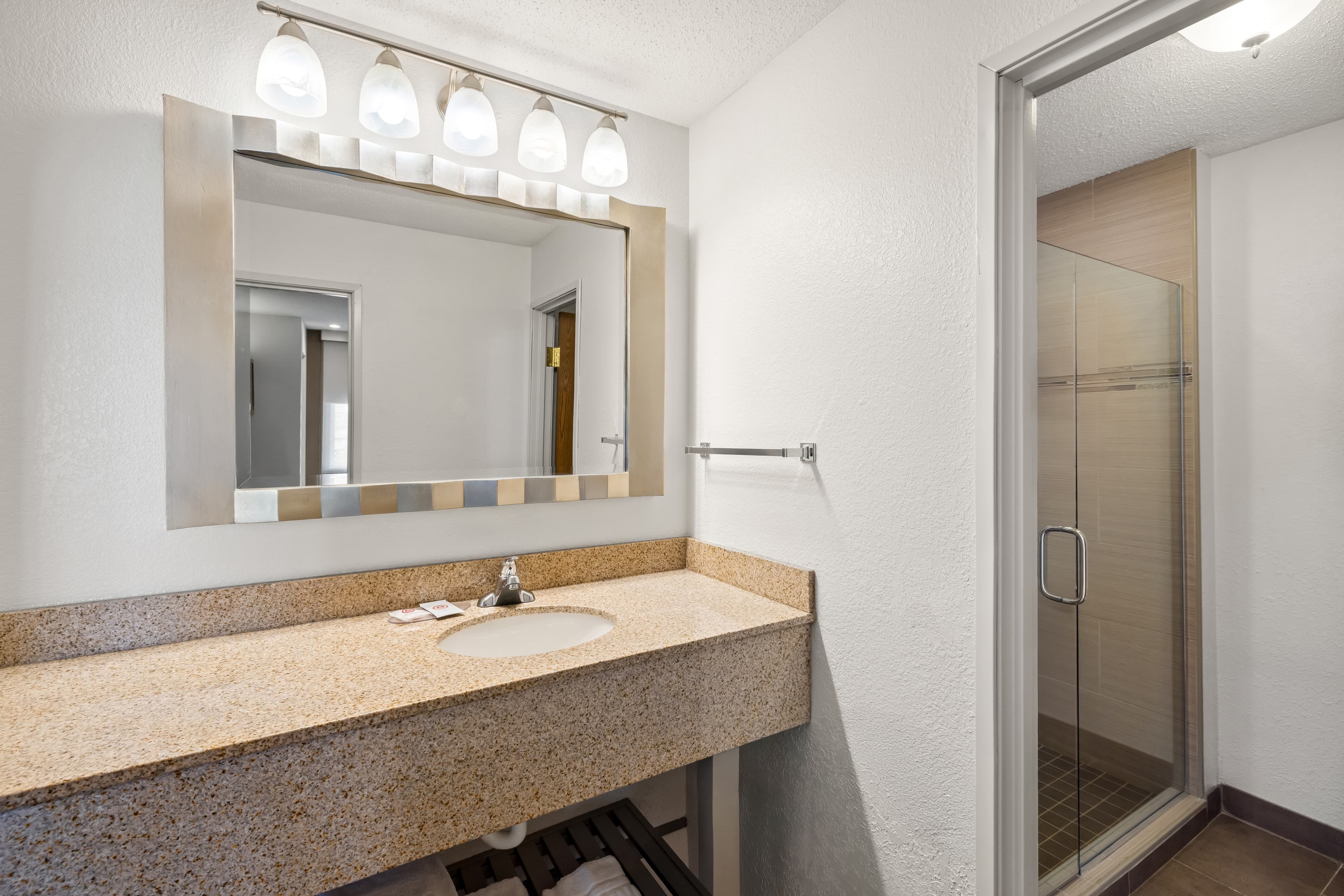 Comfort Inn & Suites and Conference Center - Image 5