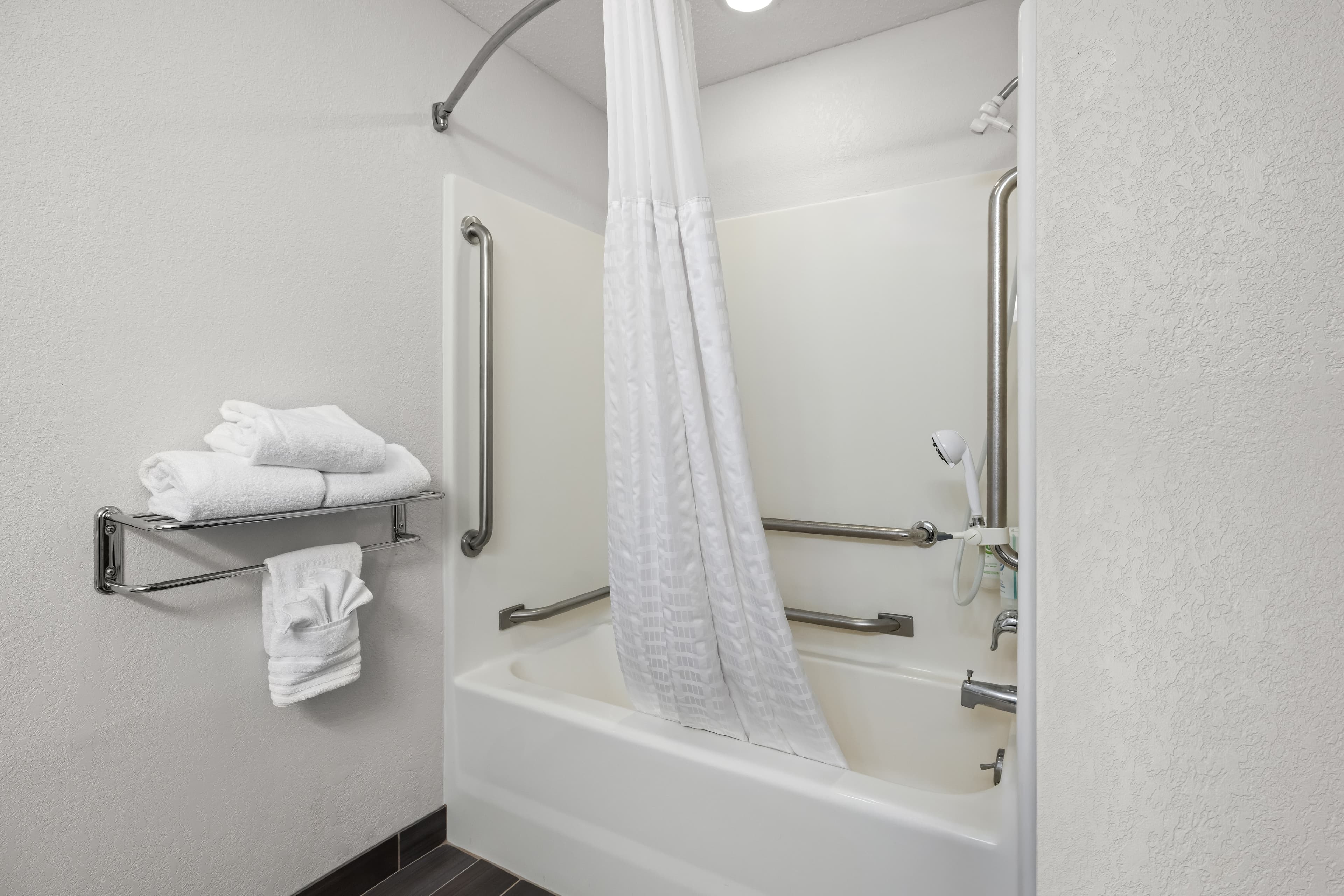 Comfort Inn & Suites and Conference Center — 9
