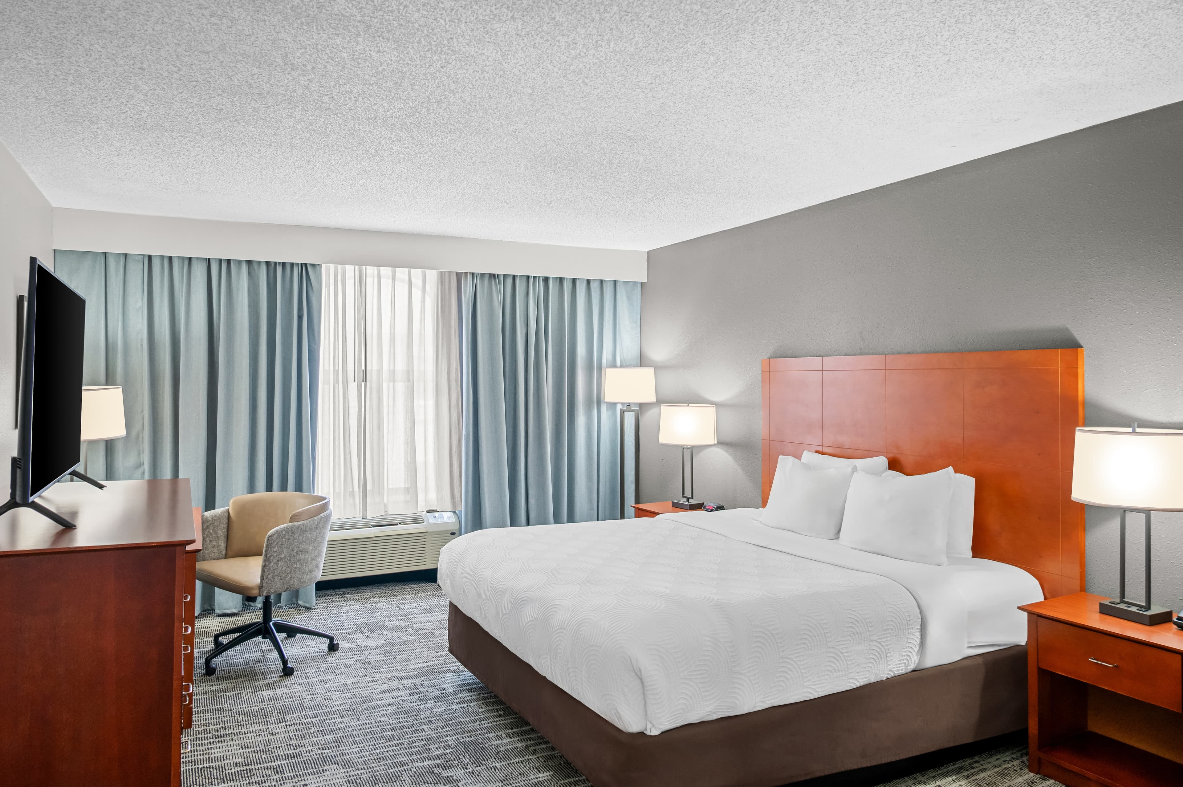 Country Inn & Suites by Radisson, Muskegon, MI — 8
