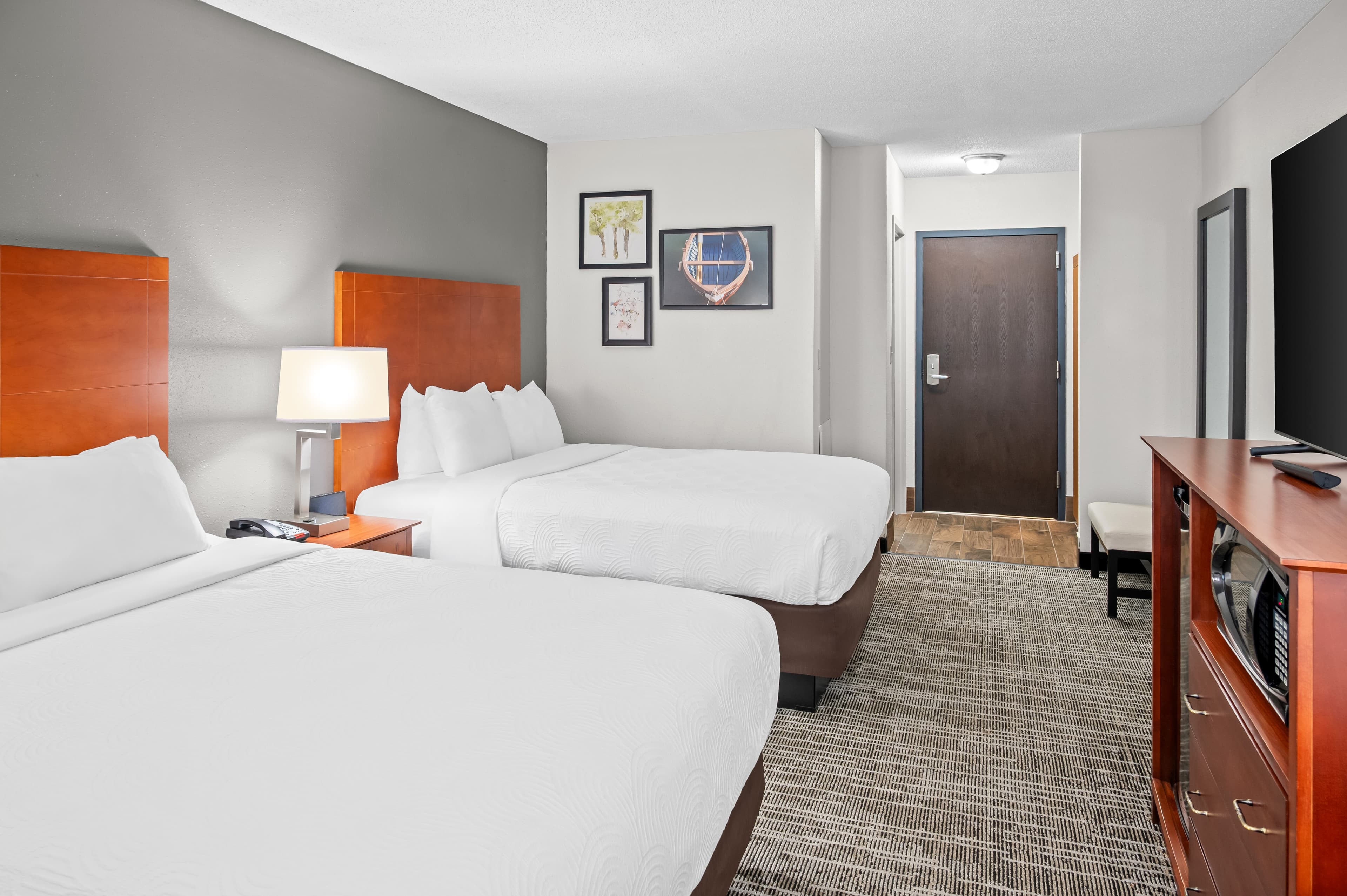 Country Inn & Suites by Radisson, Muskegon, MI — 10