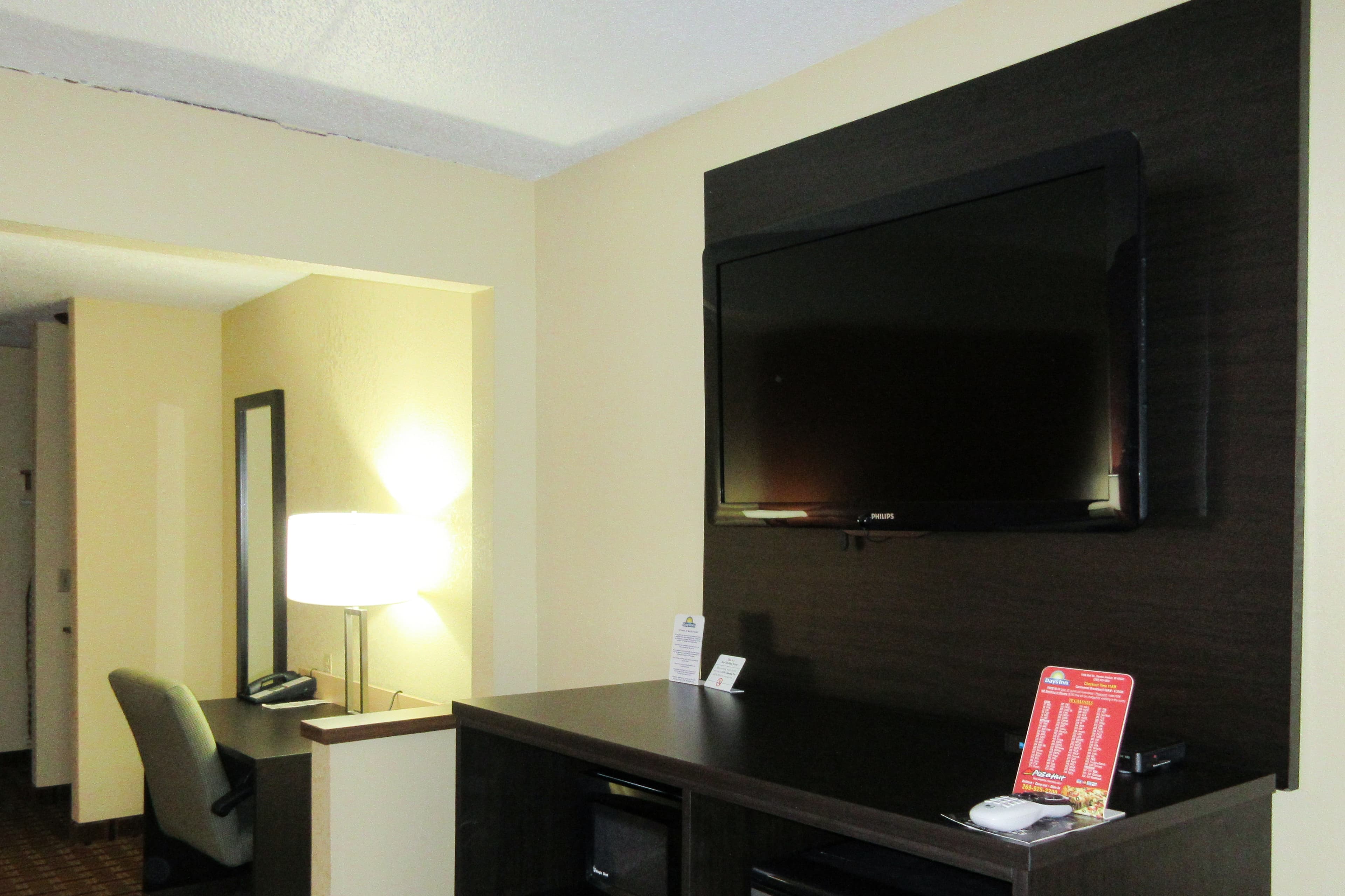 Quality Inn & Suites Benton Harbor - St. Joseph — 13
