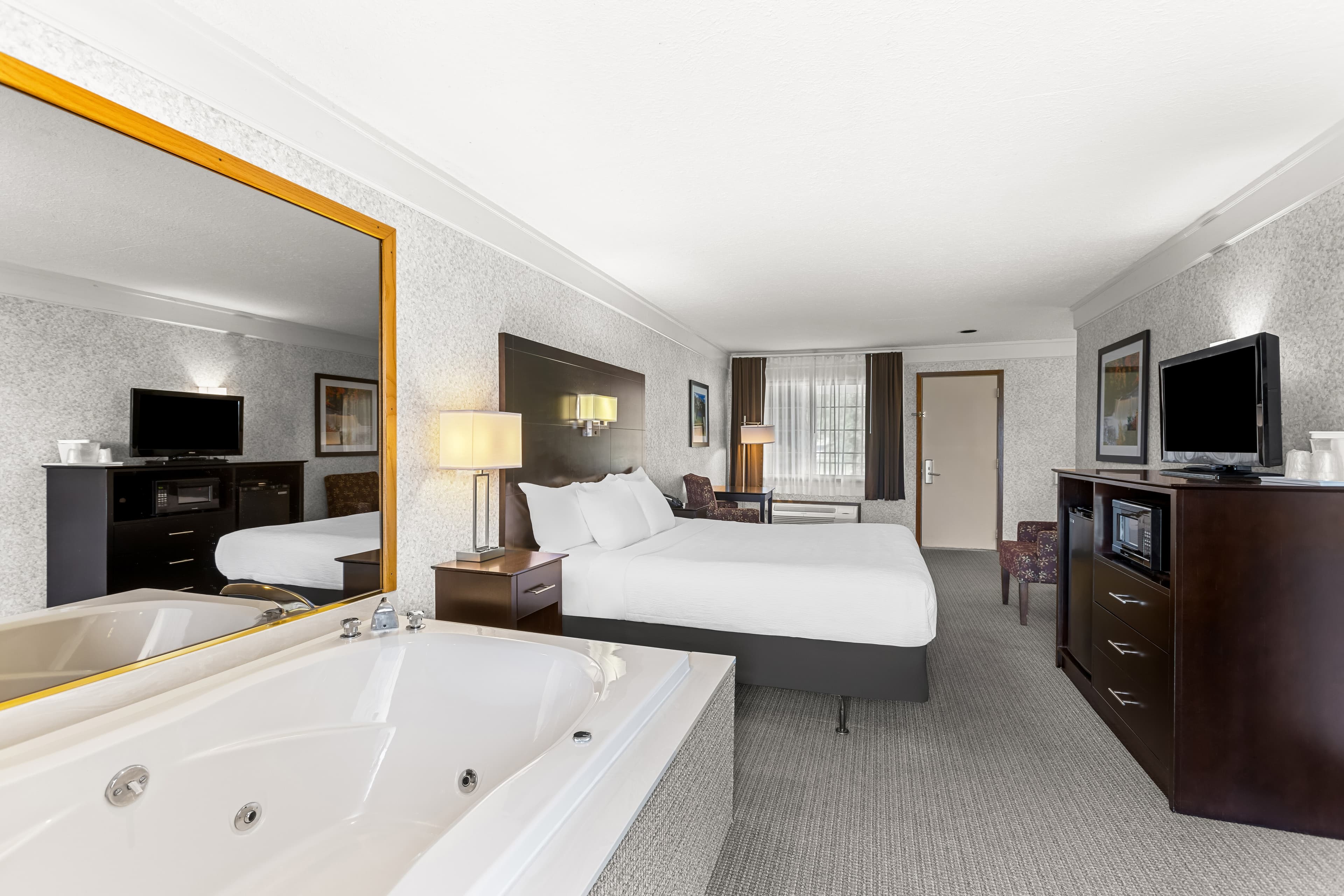 Quality Inn Lakefront — 20
