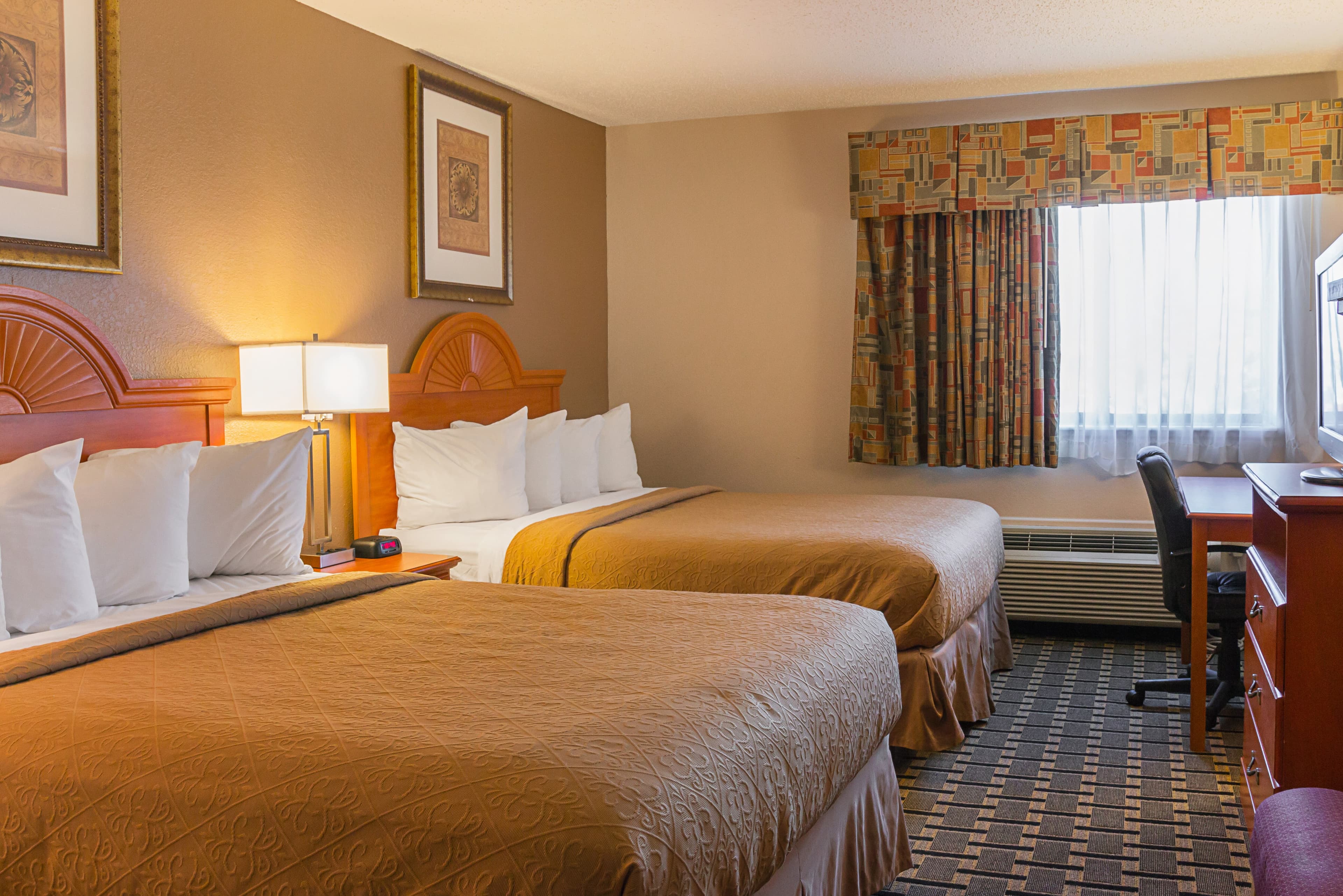 Quality Inn & Suites Detroit Metro Airport — 15