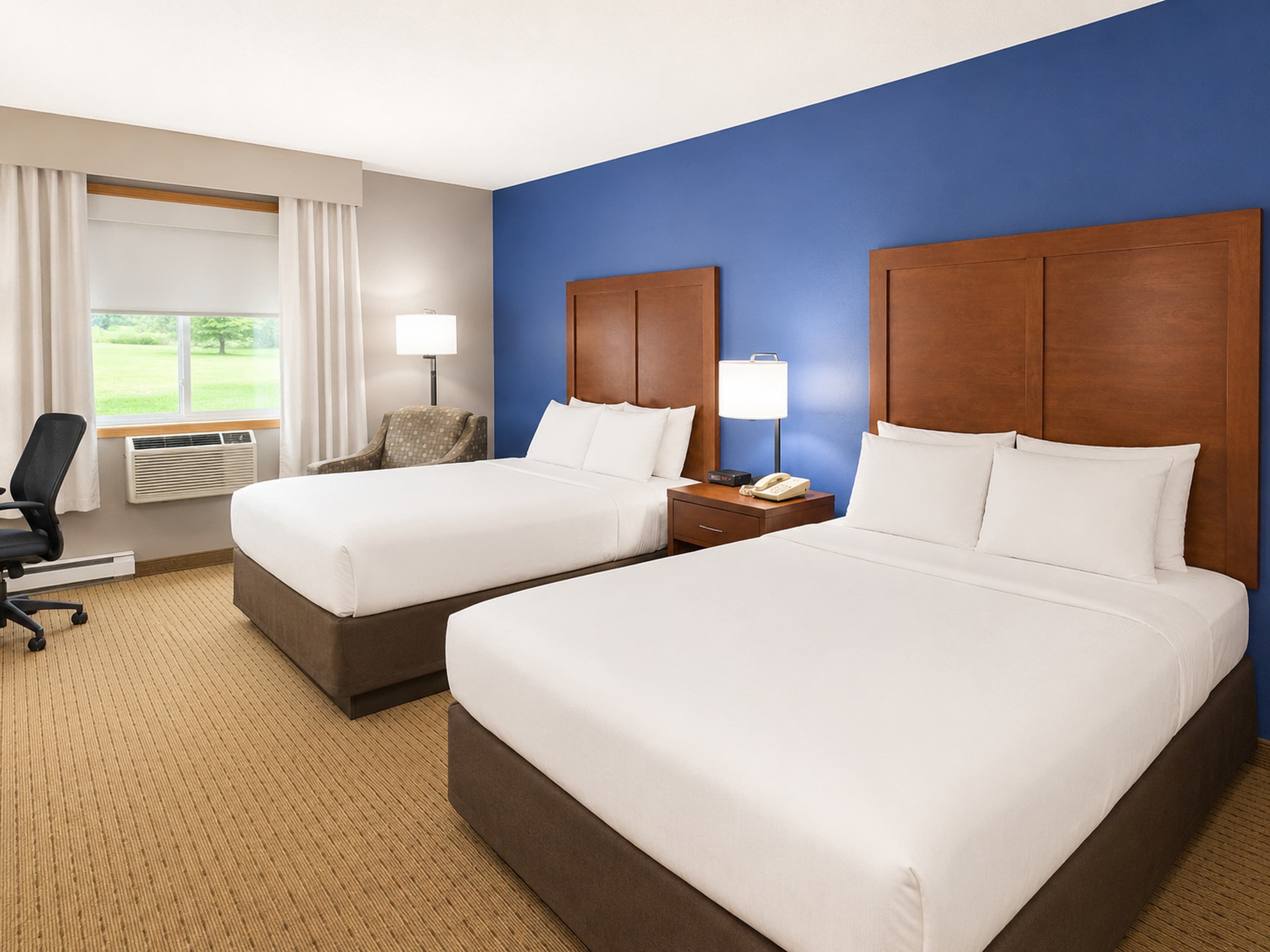 Comfort Inn Iron Mountain North — 12