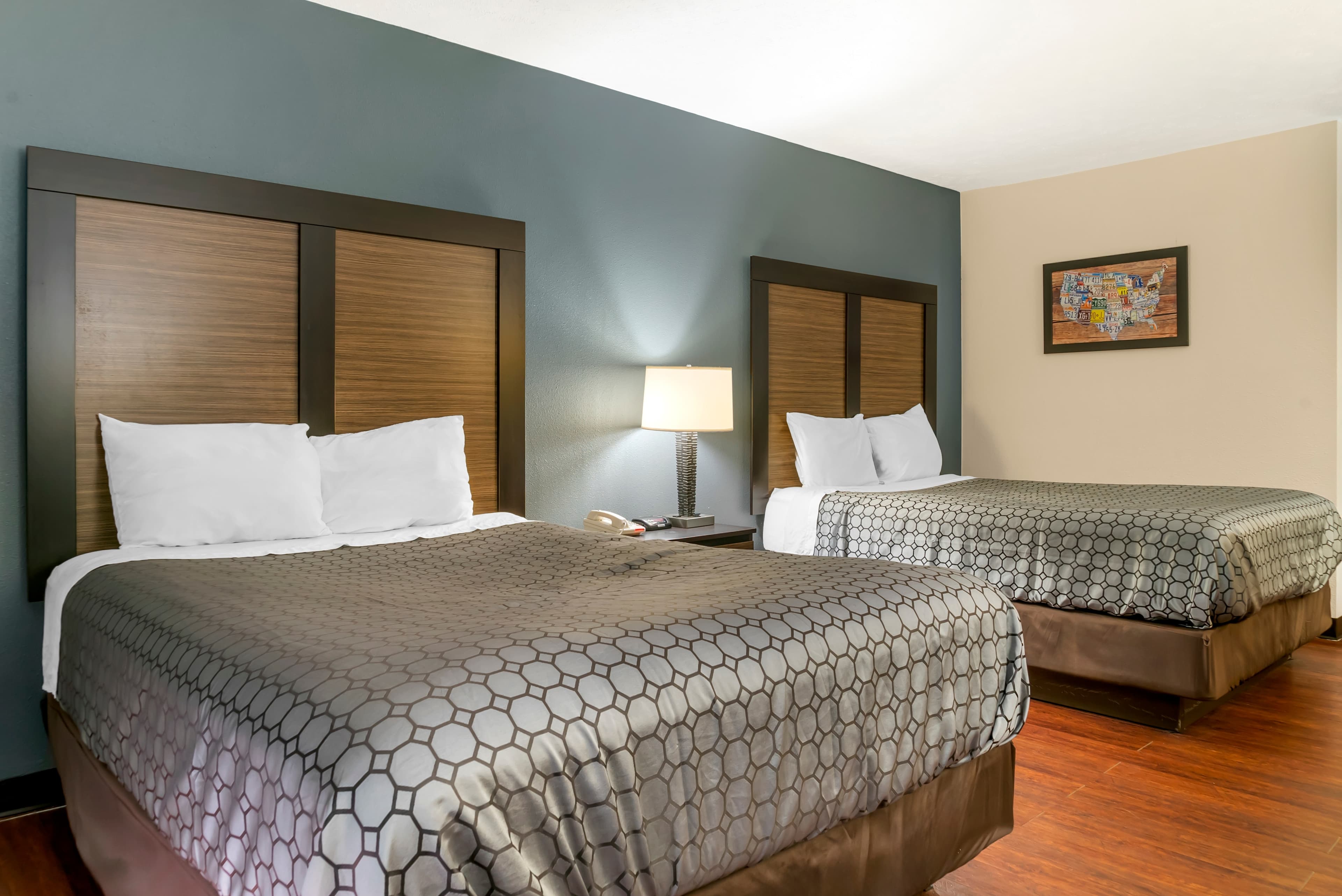 Econo Lodge Traverse City South — 15