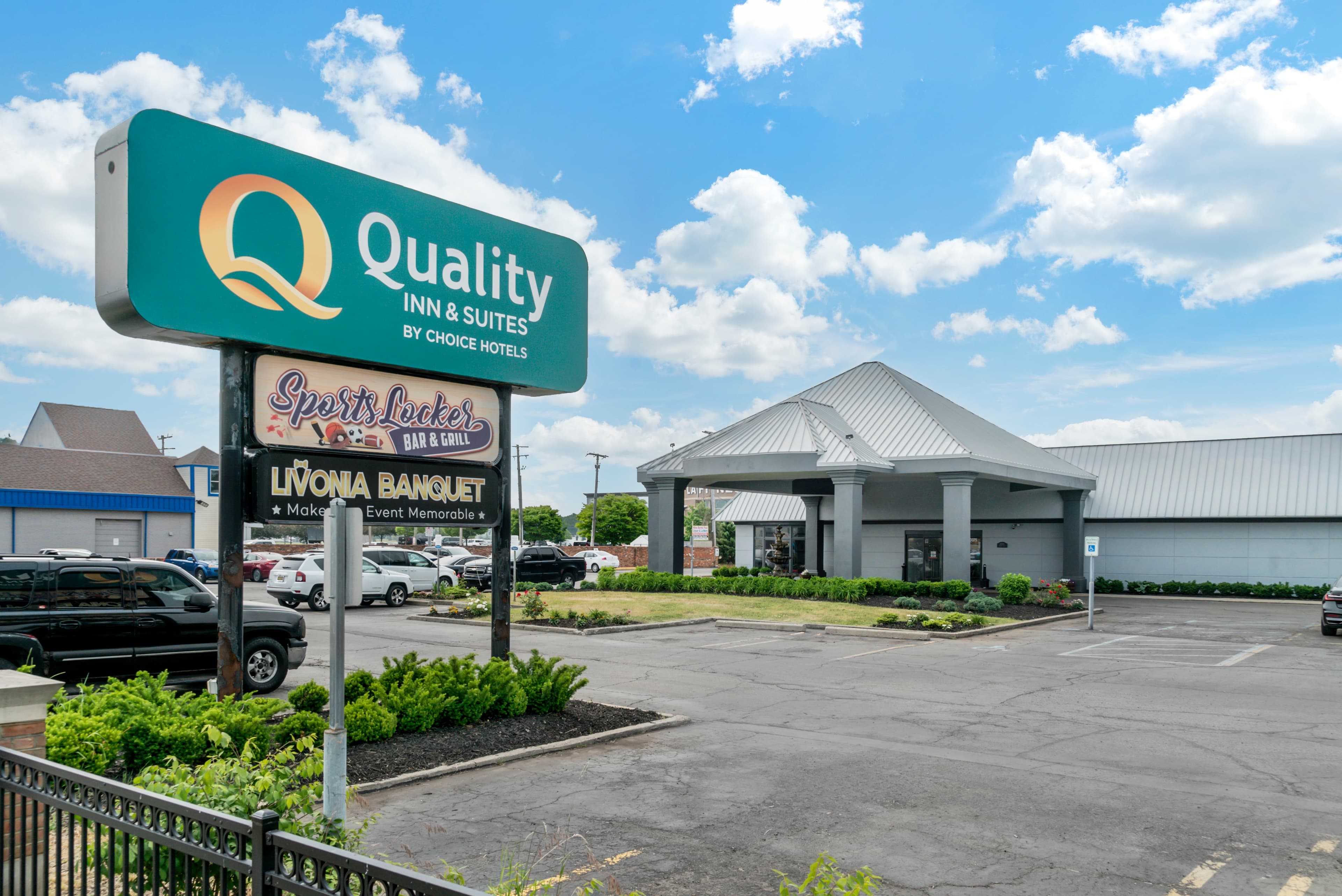 Quality Inn & Suites Banquet Center - Image 1