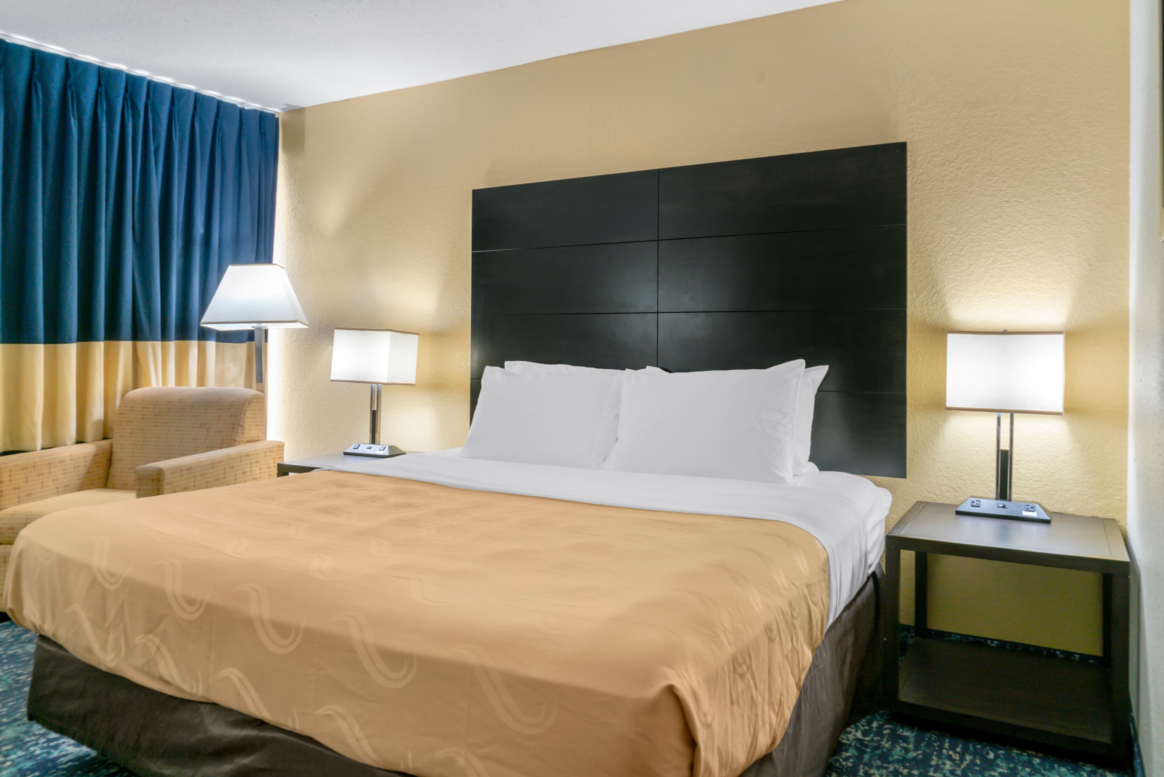 Quality Inn & Suites Banquet Center - Image 3