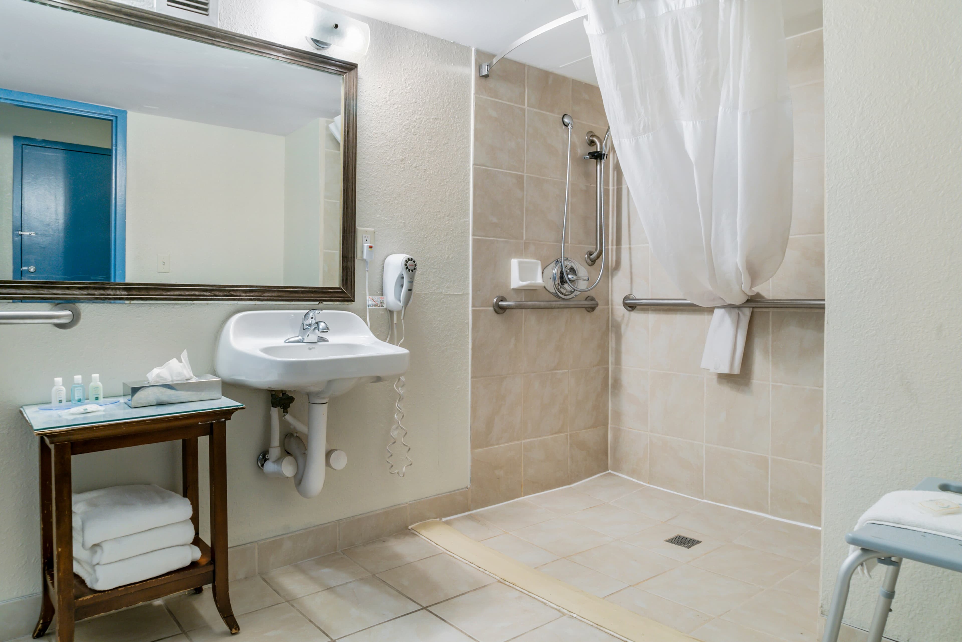 Quality Inn & Suites Banquet Center - Image 5