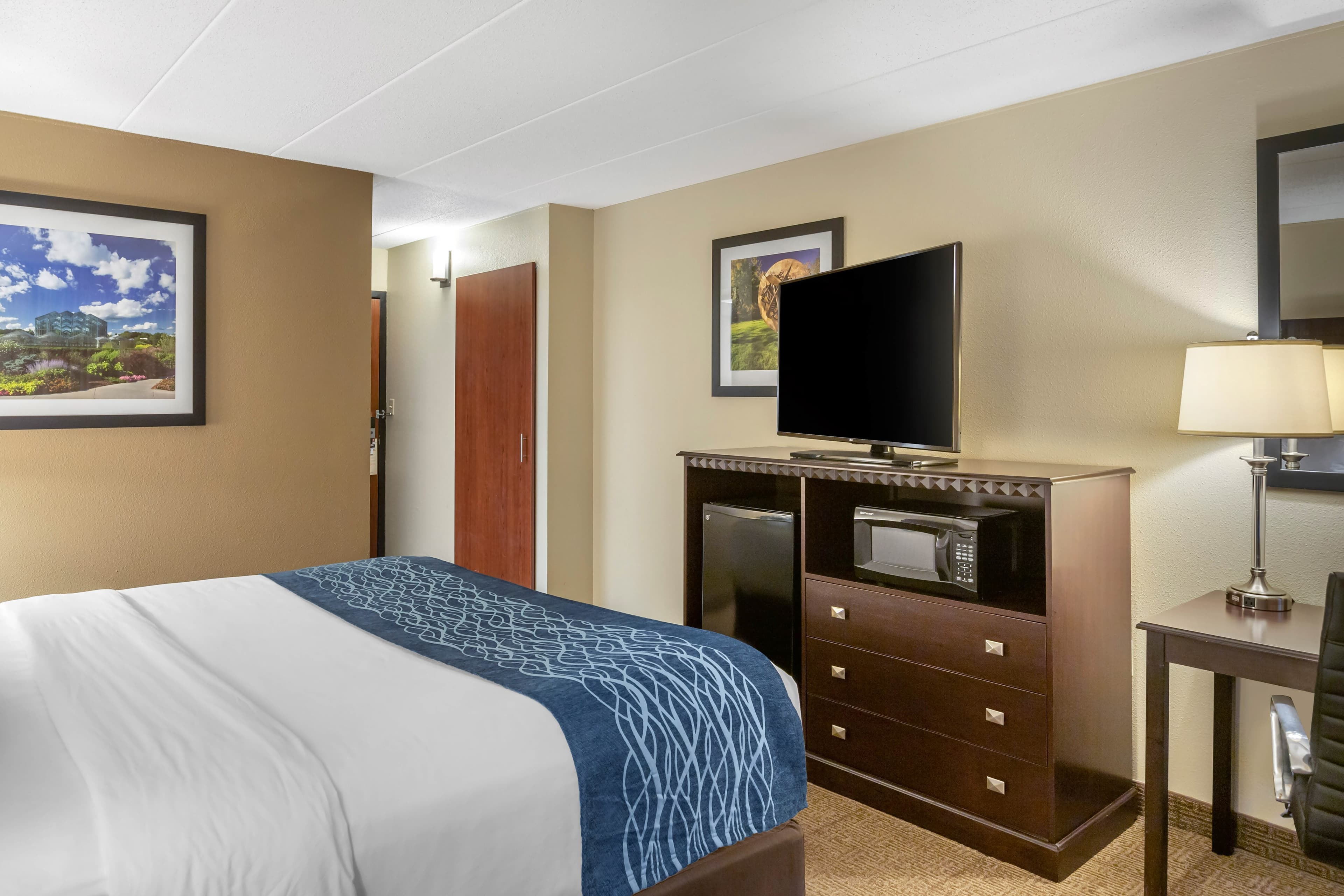 Comfort Inn Grand Rapids Airport — 14