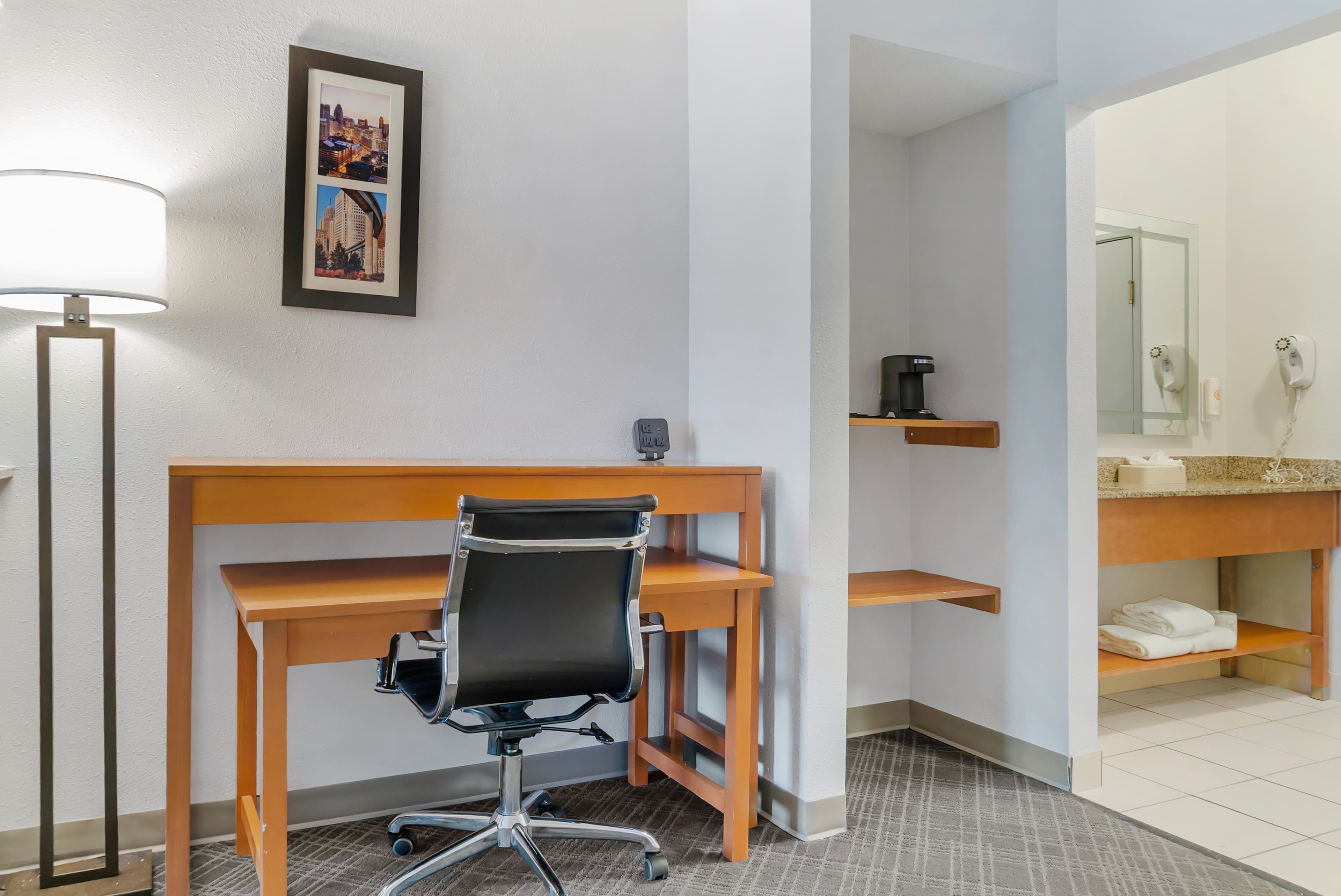 Comfort Suites Auburn Hills-Detroit — 28