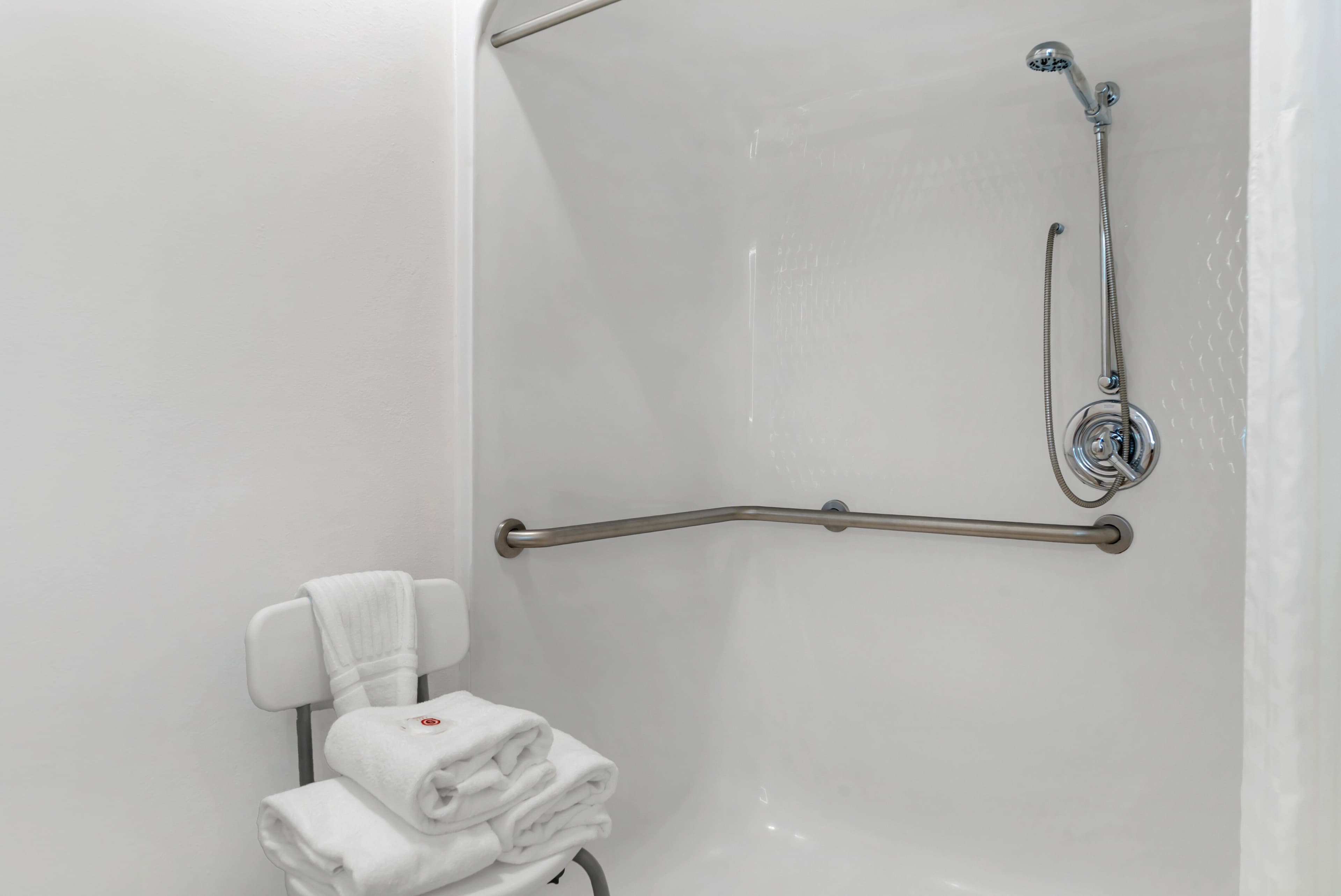 Comfort Suites Auburn Hills-Detroit - Image 5