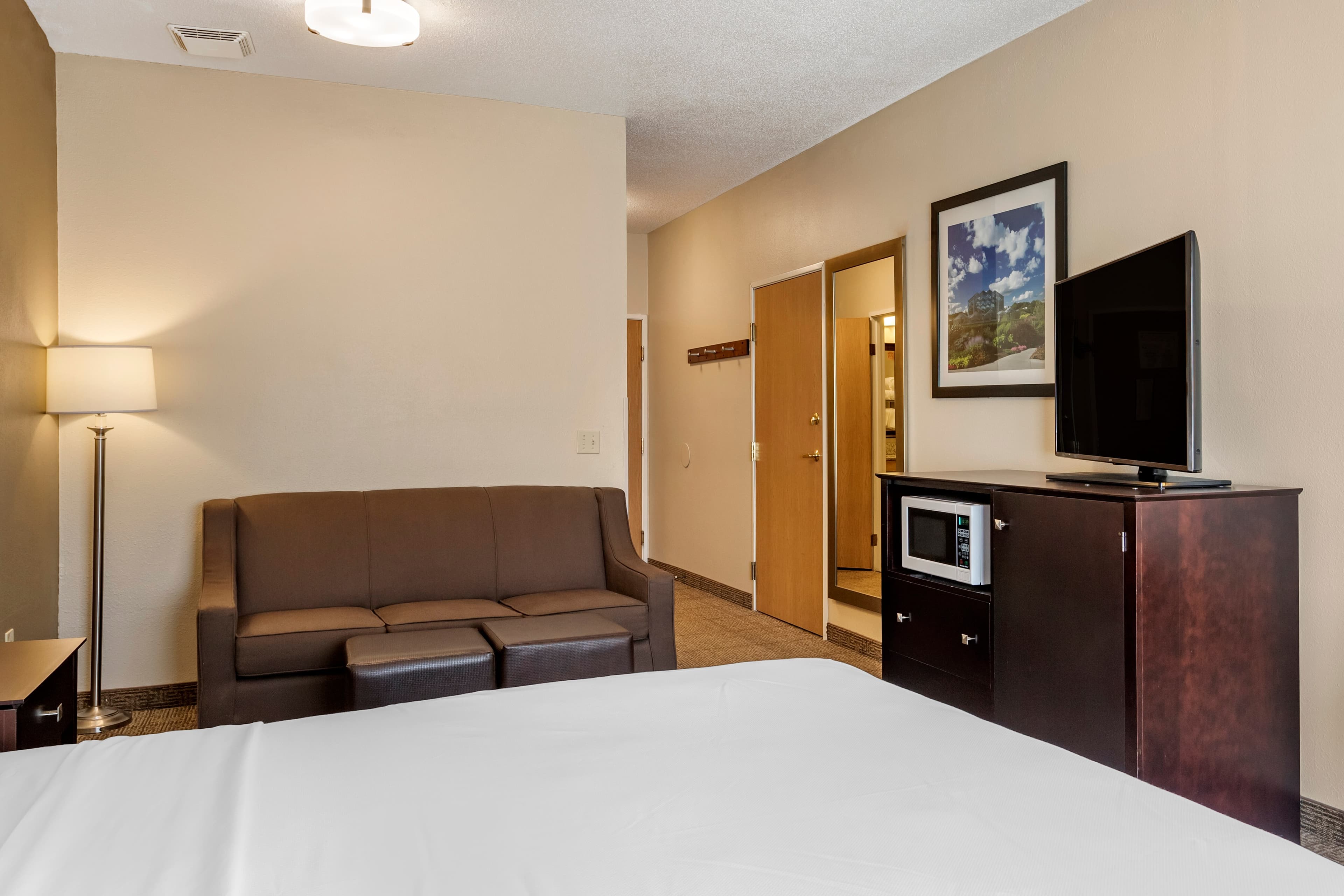 Comfort Inn & Suites Paw Paw - Image 4