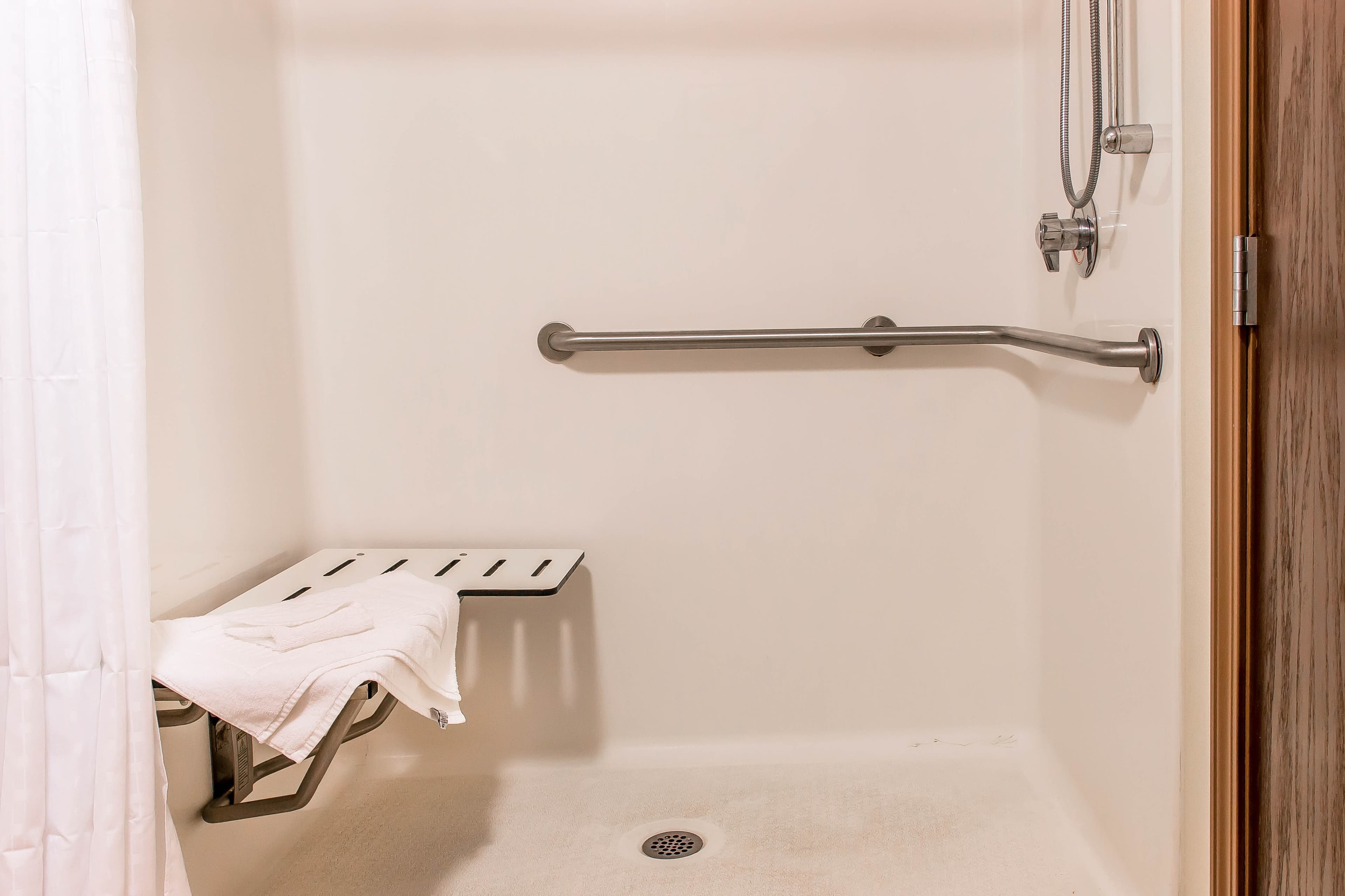 Comfort Suites Wixom - Novi - Image 5
