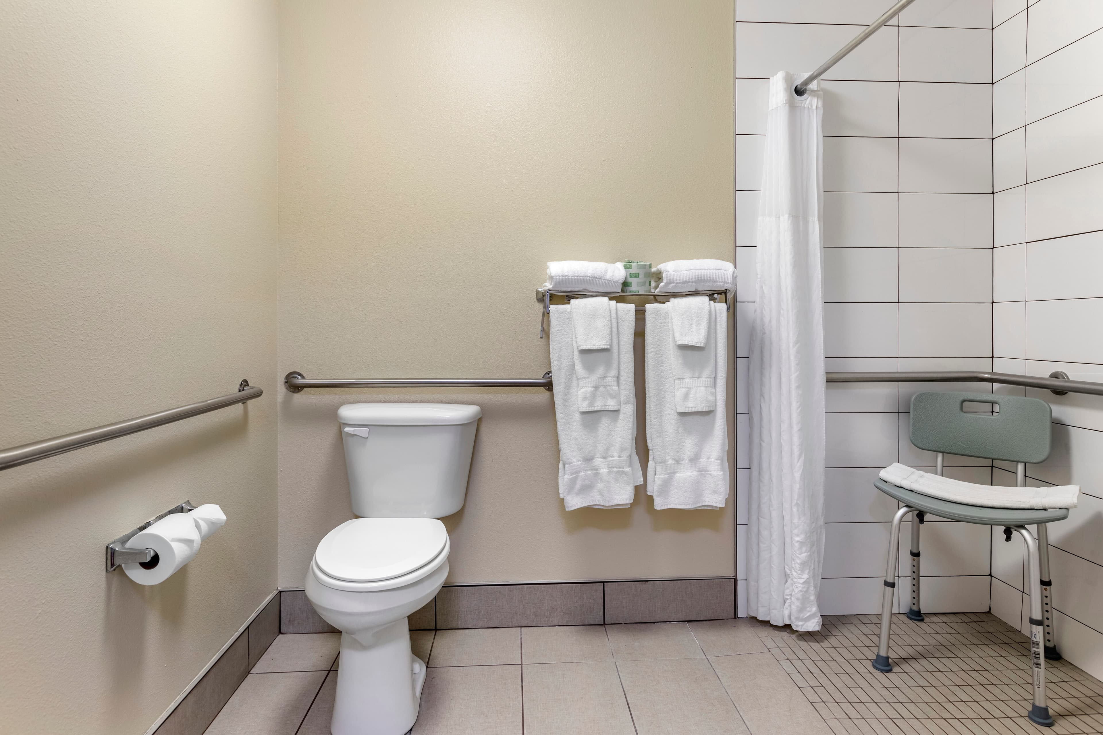 Comfort Suites Grandville - Grand Rapids SW - Image 5