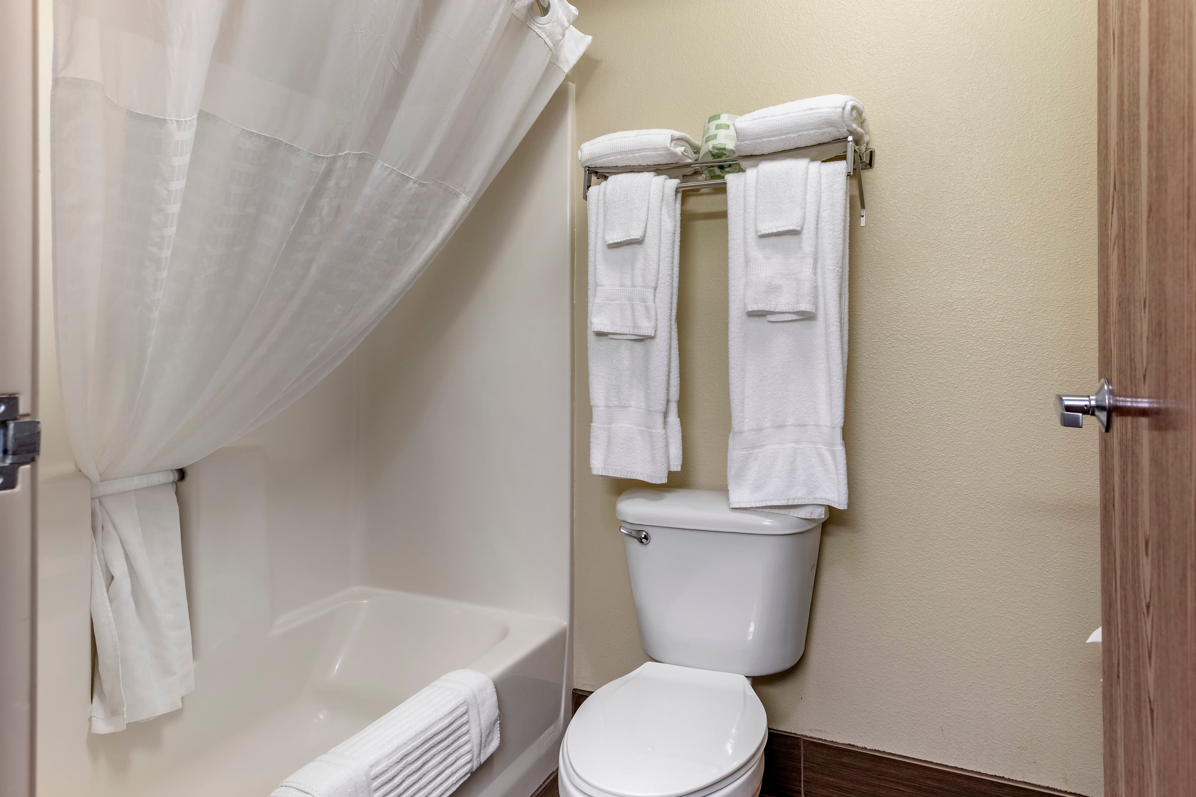 Comfort Suites Grandville - Grand Rapids SW — 13