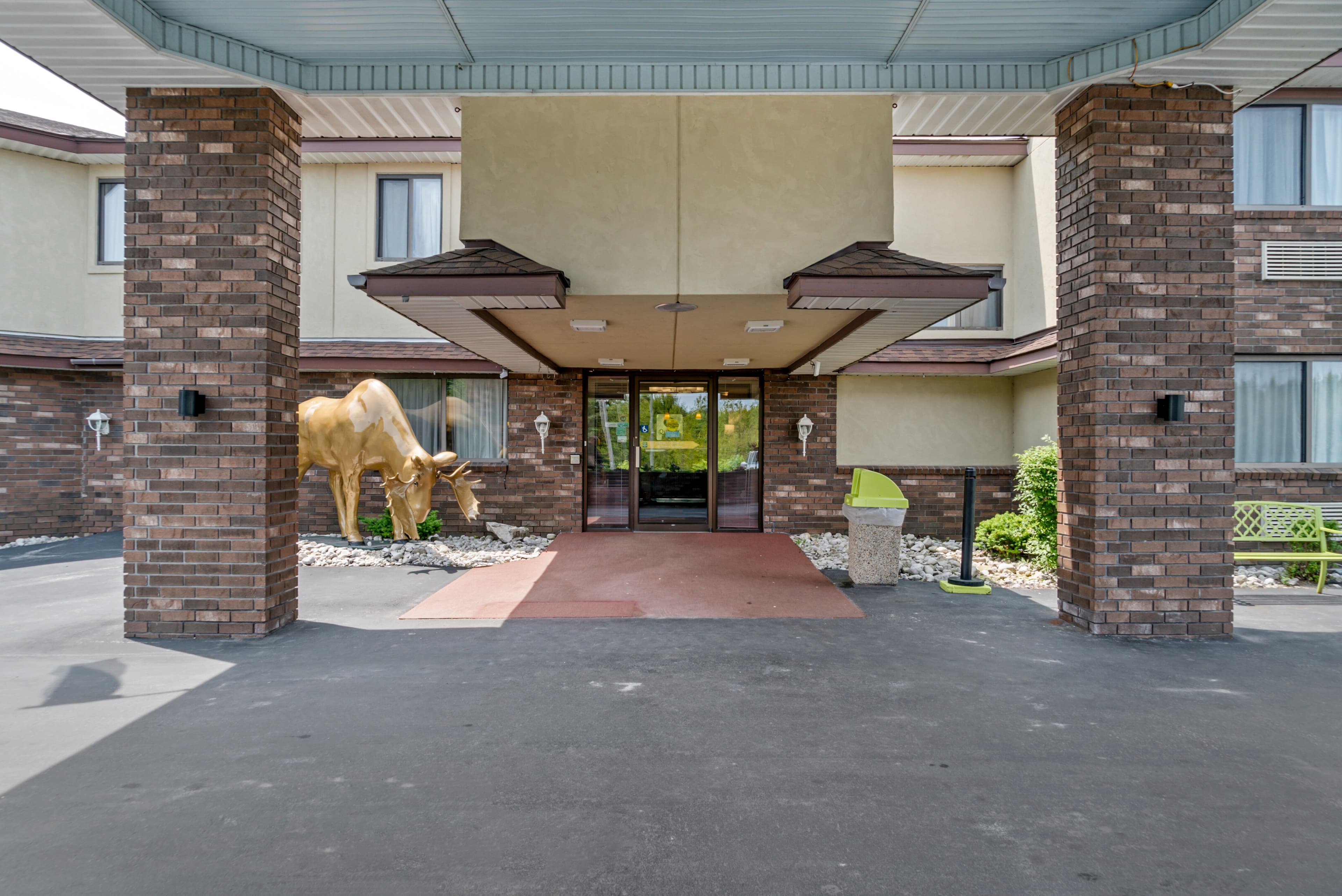 Quality Inn Saint Ignace I-75 - Image 1