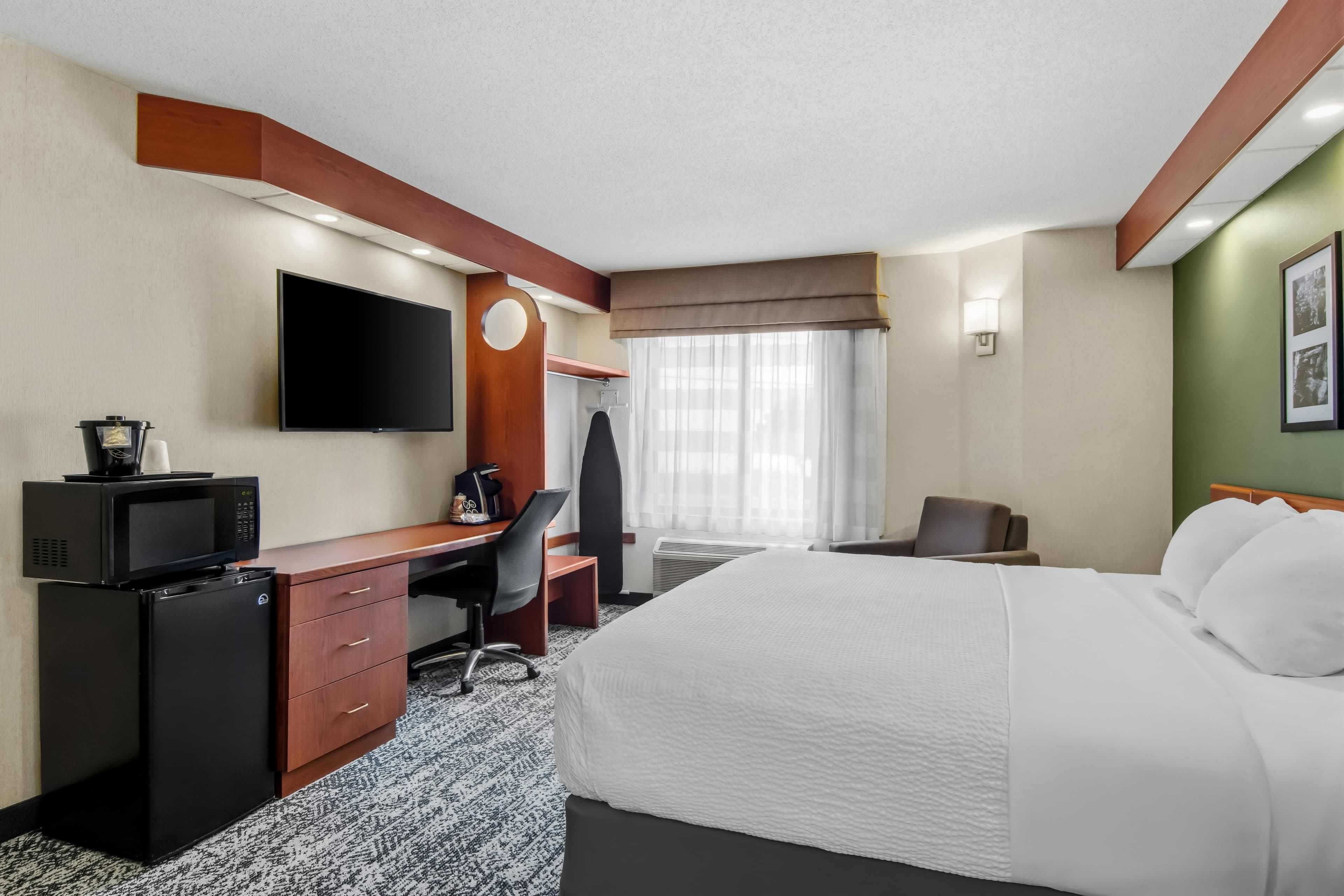 1 King Bed - Image 2