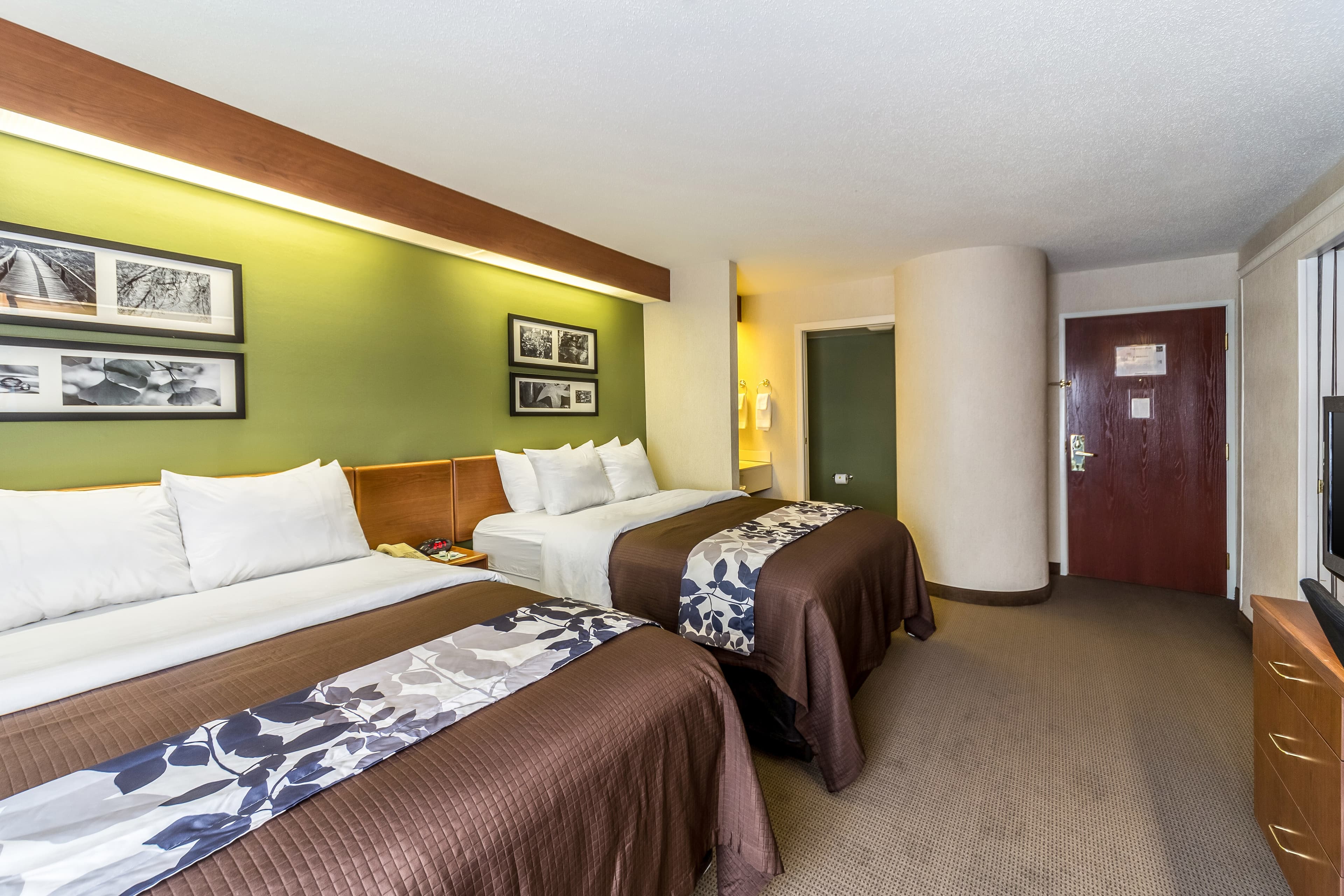 Sleep Inn & Suites Bay View Acme - Traverse City — 40