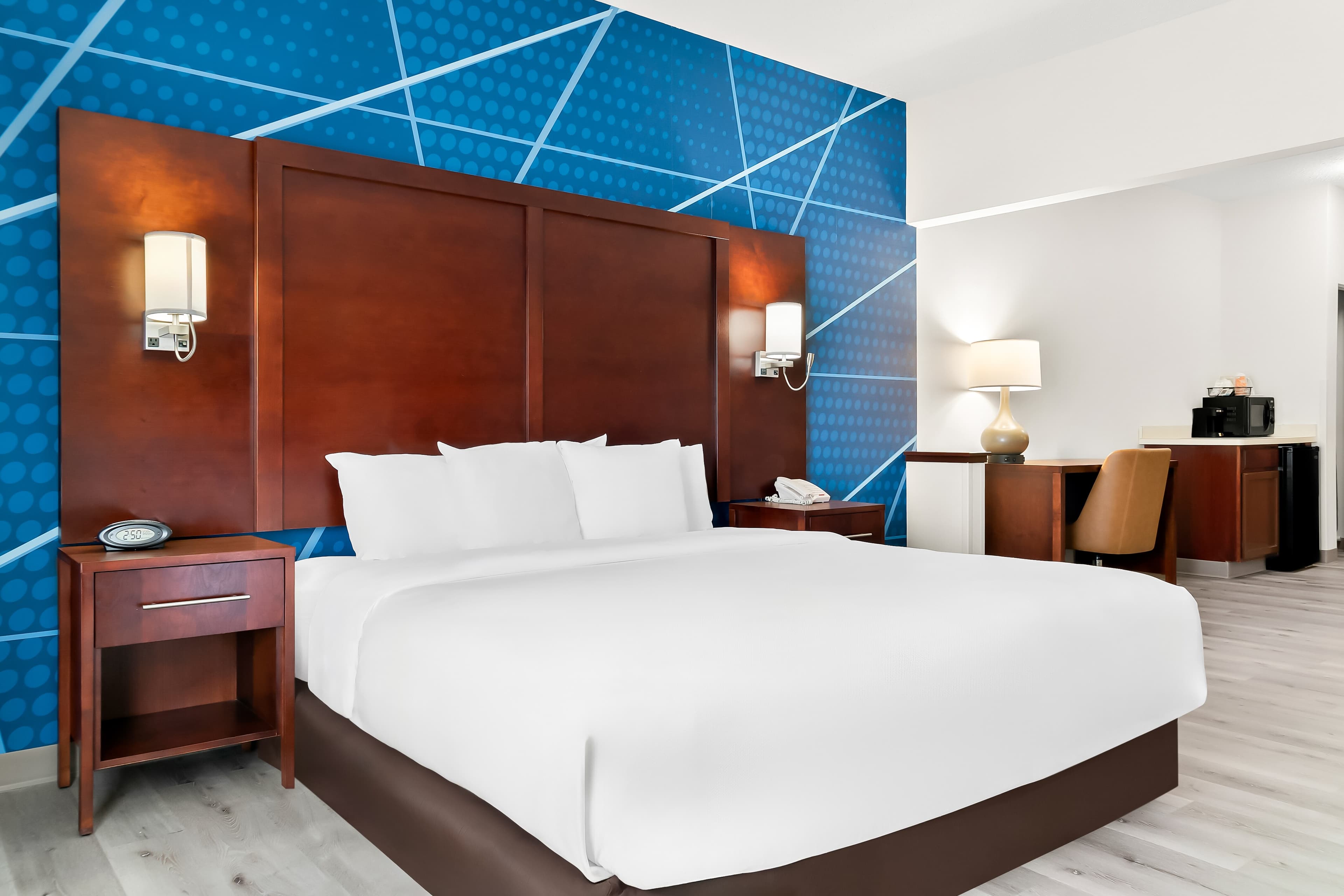 Comfort Suites Southfield/Detroit — 8