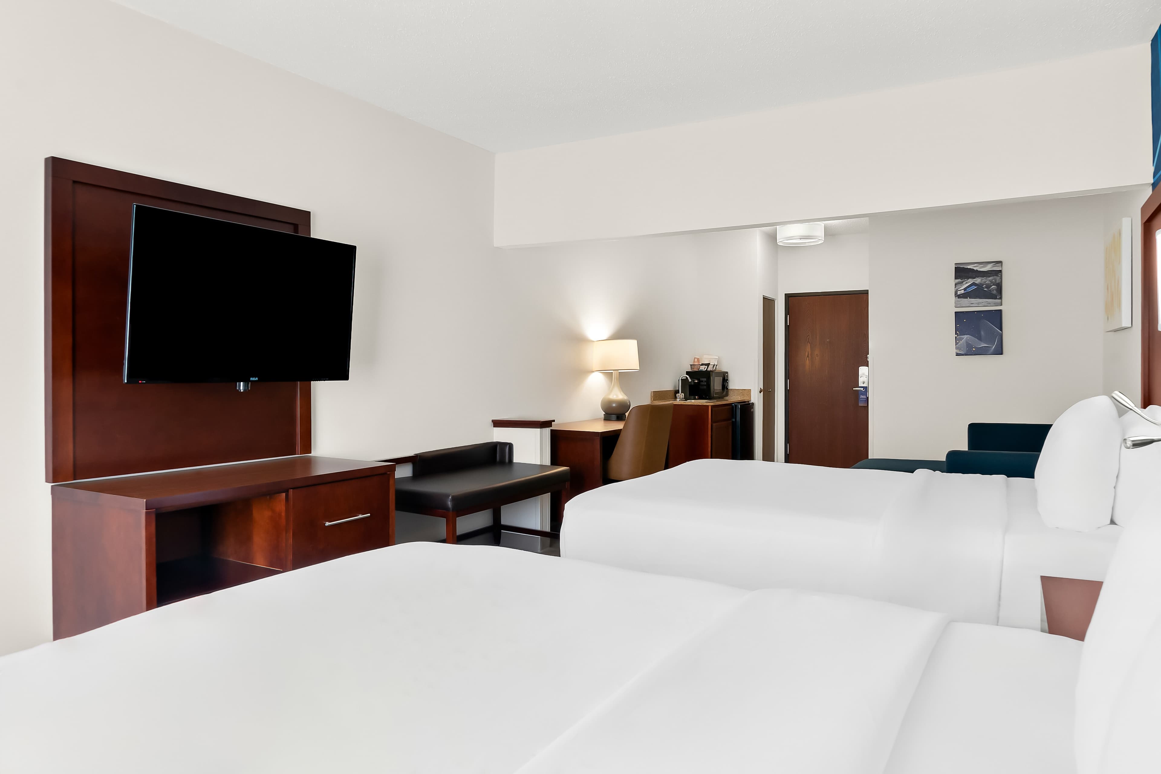 Comfort Suites Southfield/Detroit — 23